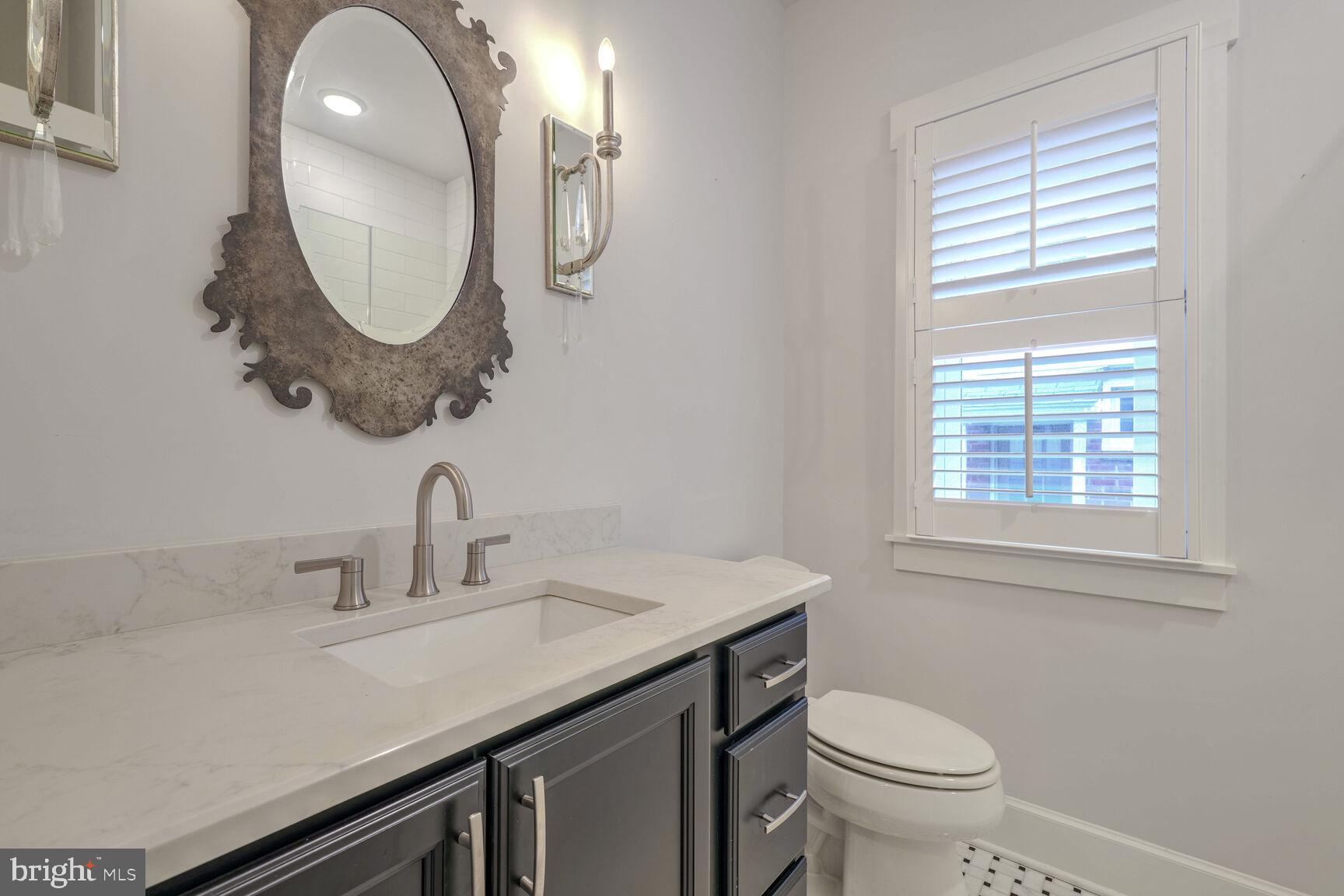 LYON VILLAGE - Residential