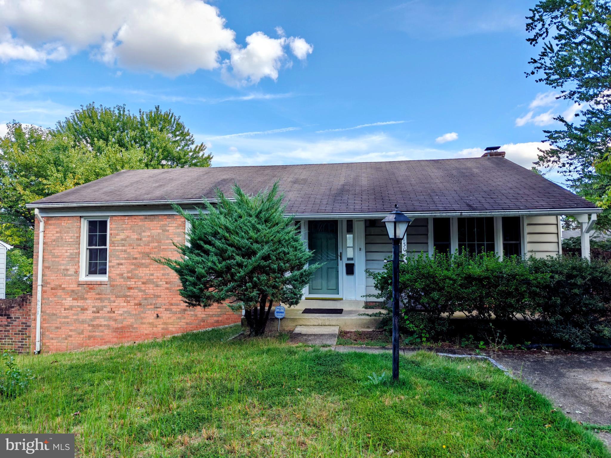 FAIRFIELD KNOLLS - Residential Lease