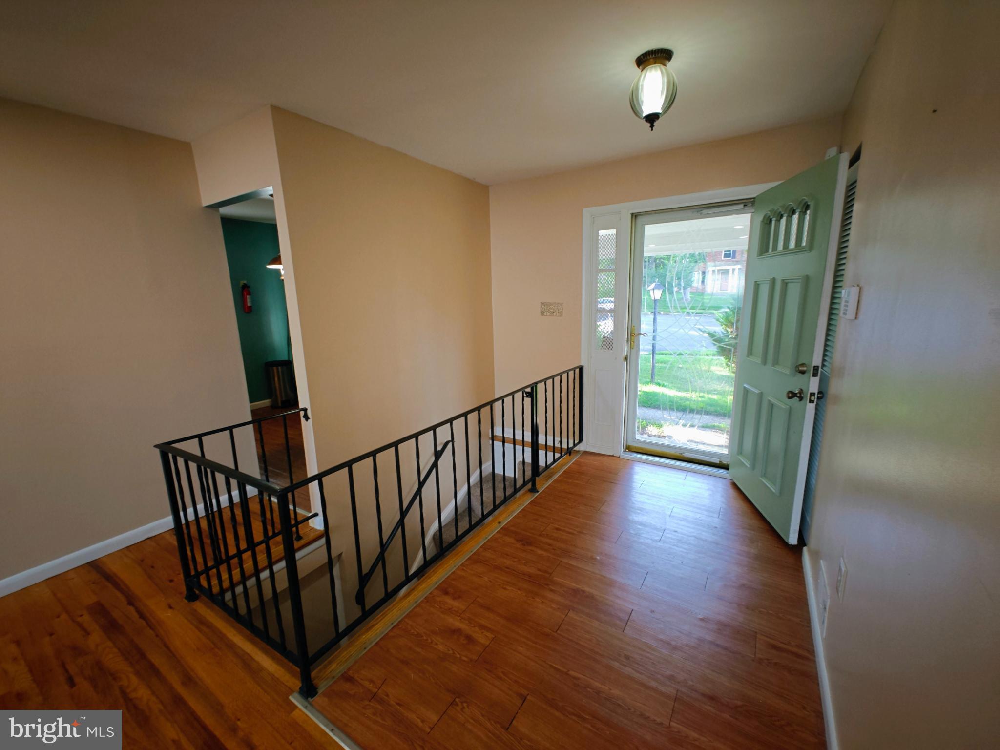 FAIRFIELD KNOLLS - Residential Lease