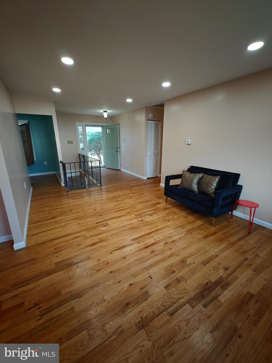 FAIRFIELD KNOLLS - Residential Lease