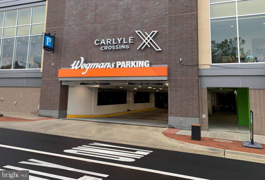 CONDOS AT CARLYLE SQUARE - Residential