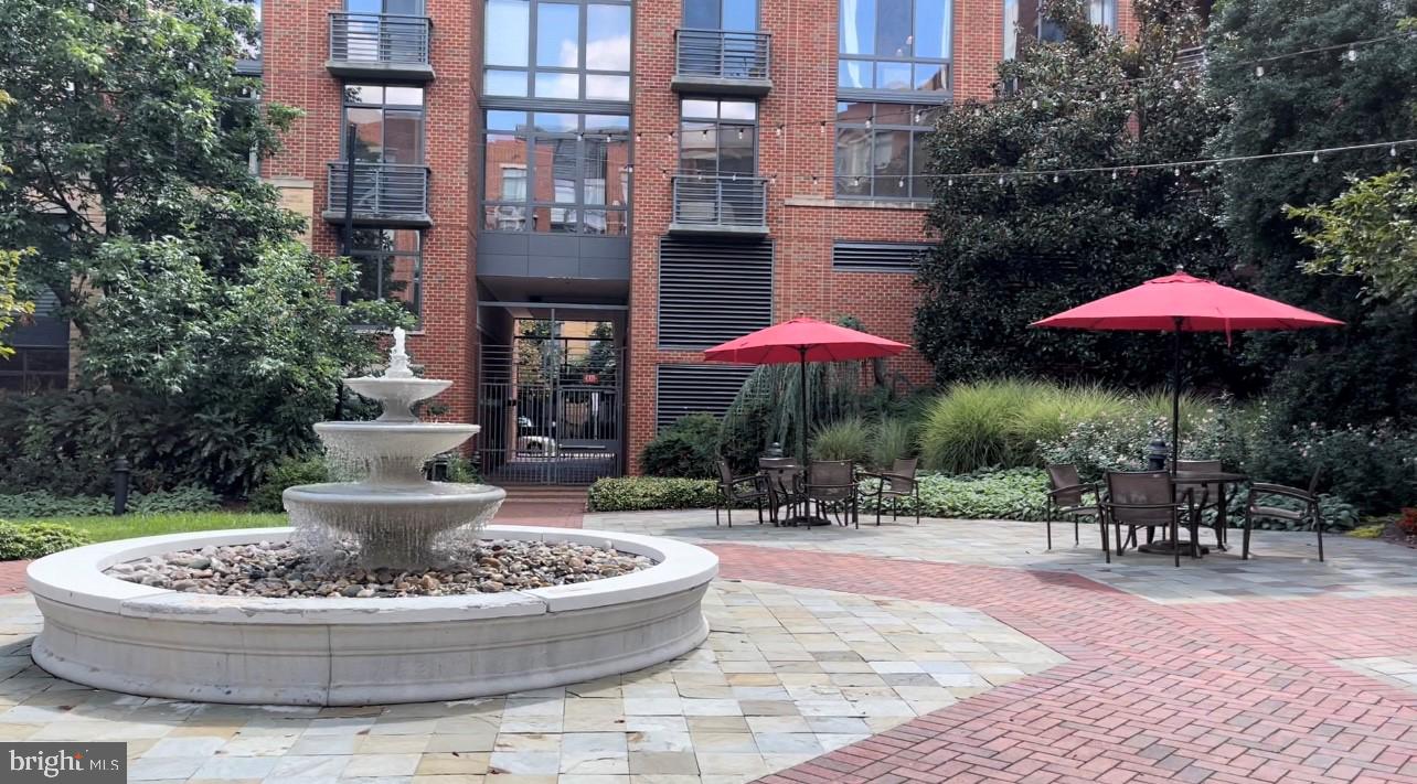 CONDOS AT CARLYLE SQUARE - Residential