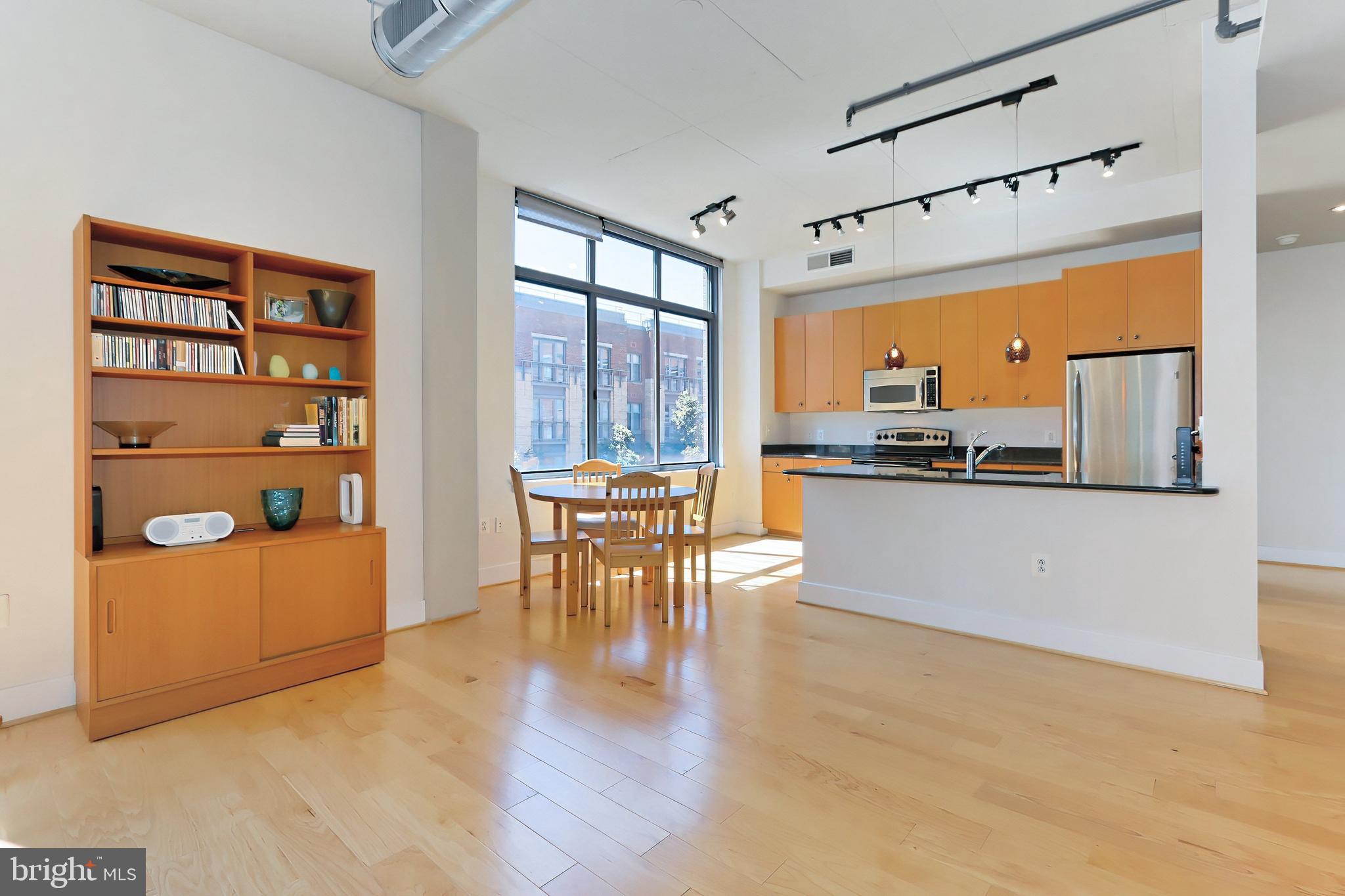 CONDOS AT CARLYLE SQUARE - Residential