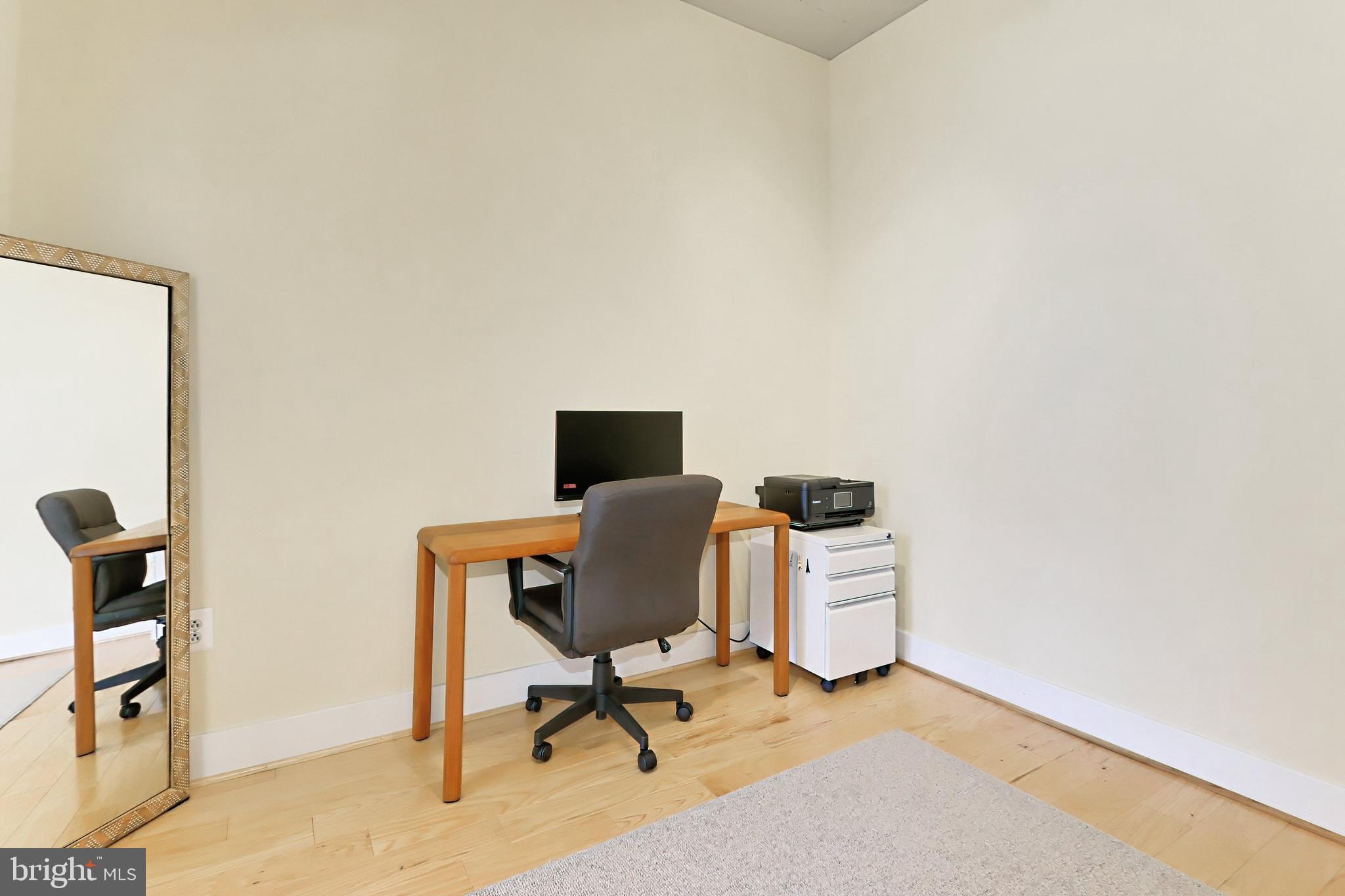 CONDOS AT CARLYLE SQUARE - Residential