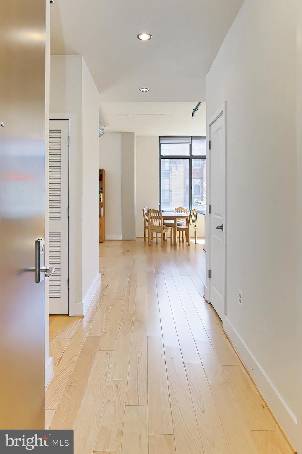 CONDOS AT CARLYLE SQUARE - Residential