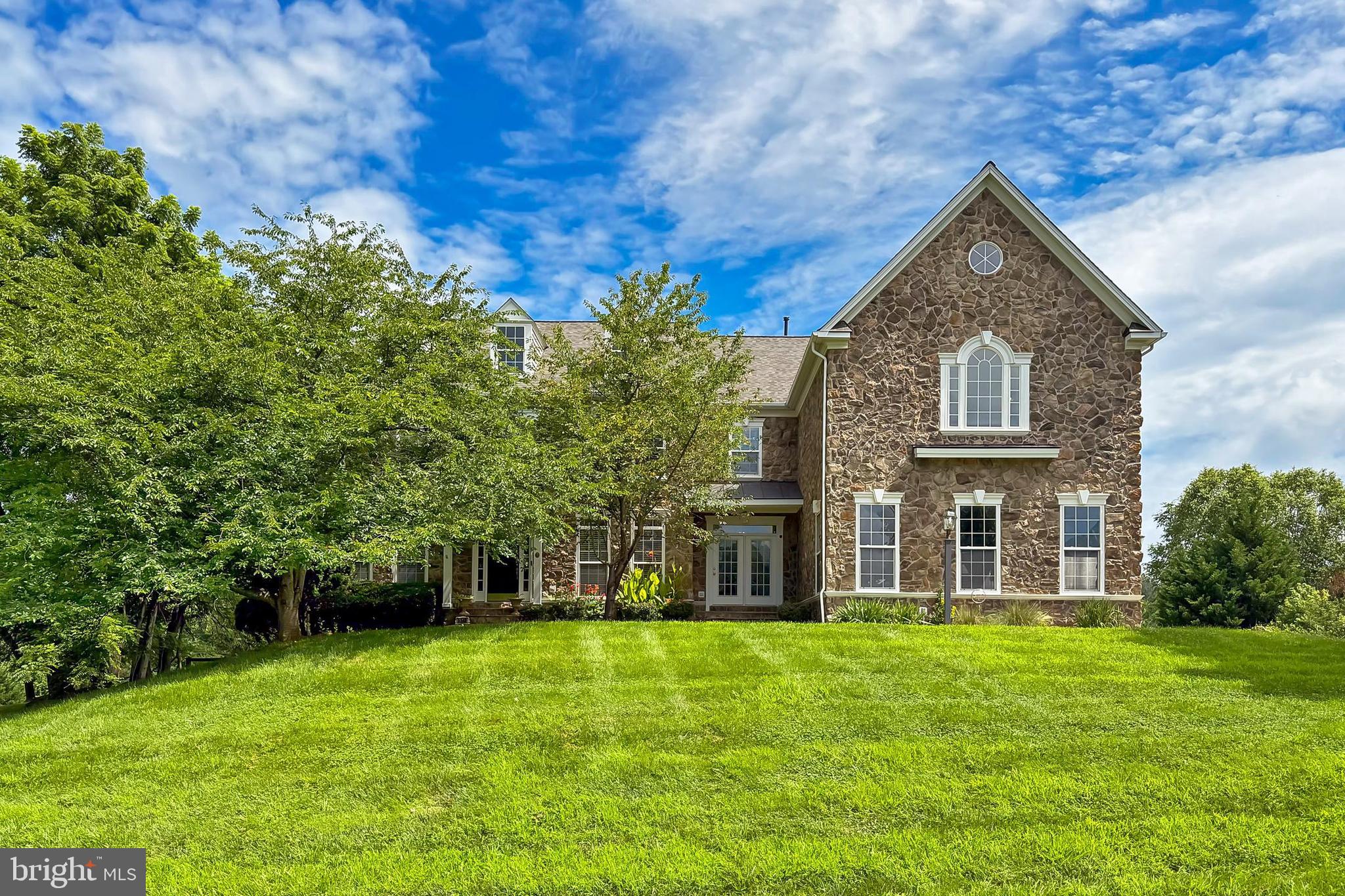 5548 EISELEY COURT