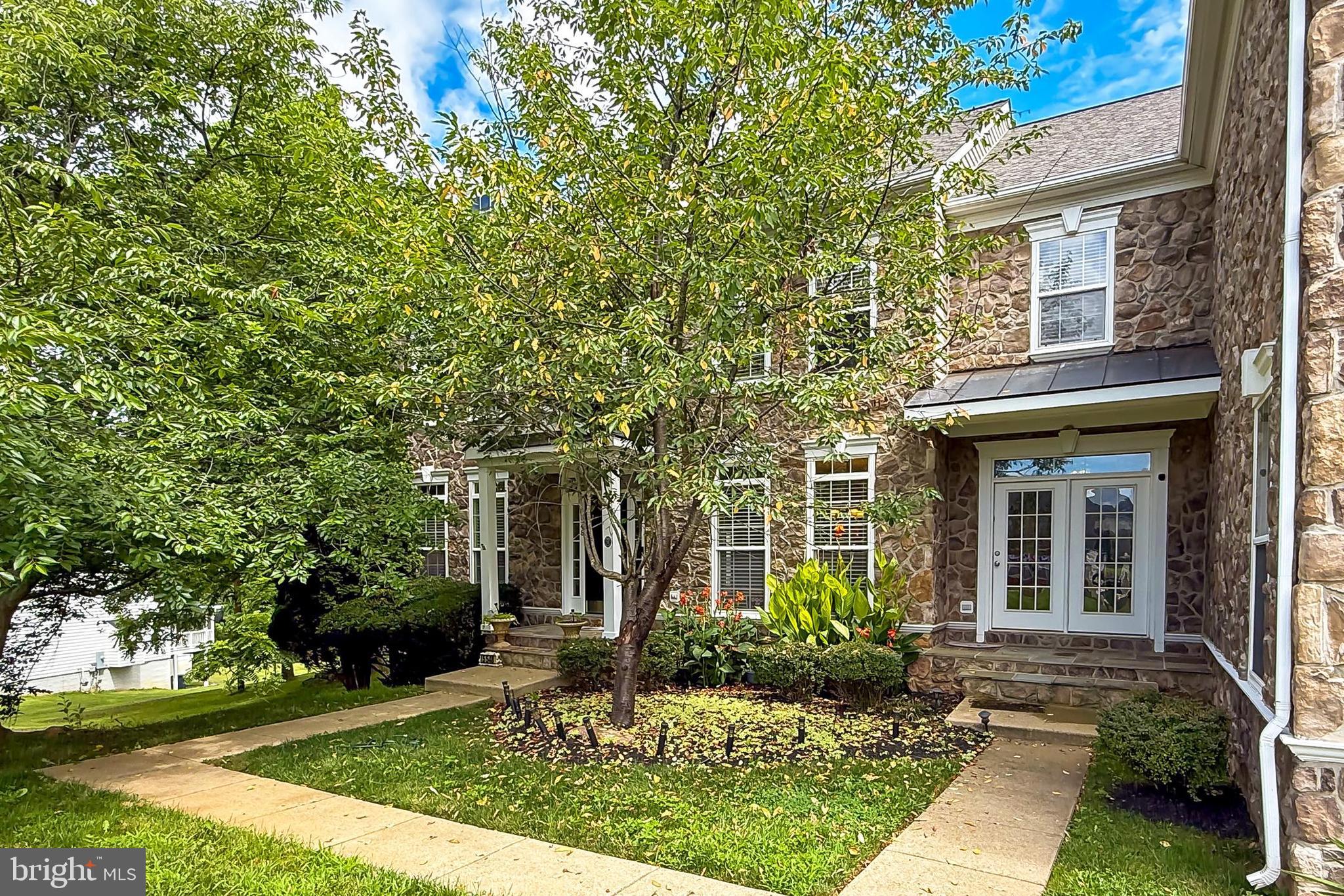 5548 EISELEY COURT