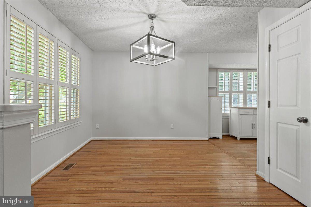 GREEN GABLES - Residential