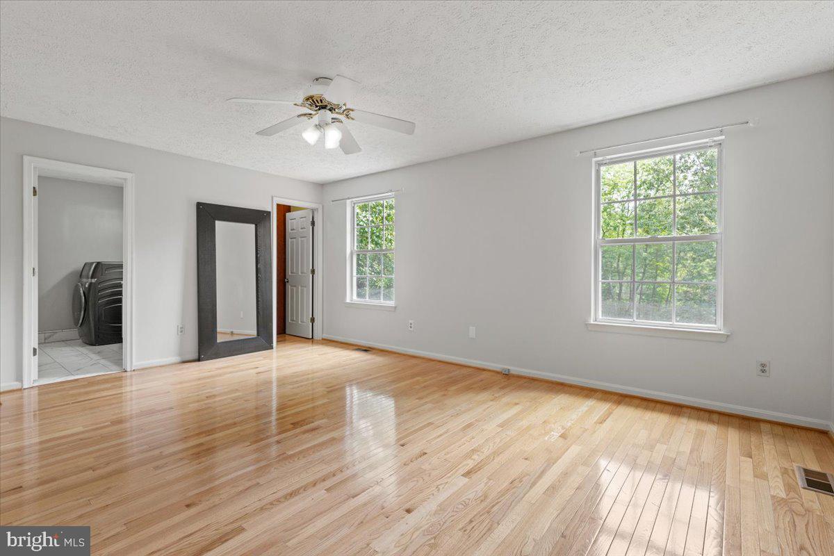 GREEN GABLES - Residential