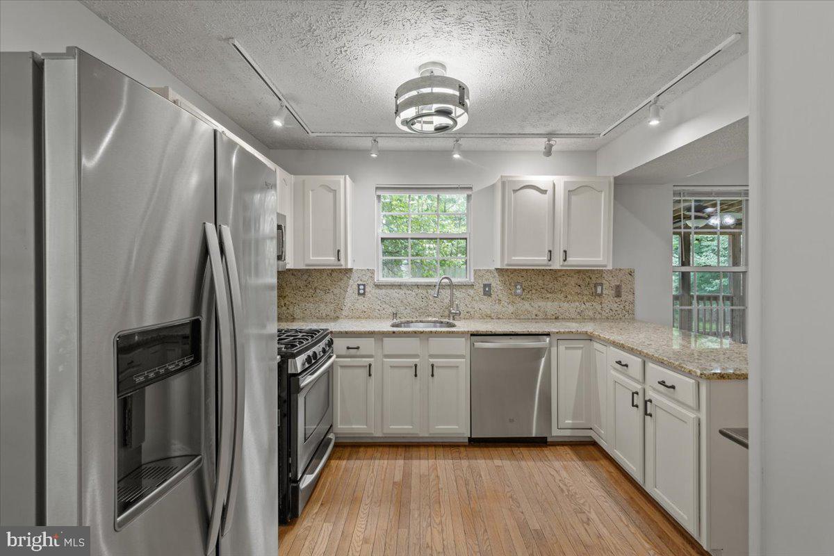 GREEN GABLES - Residential