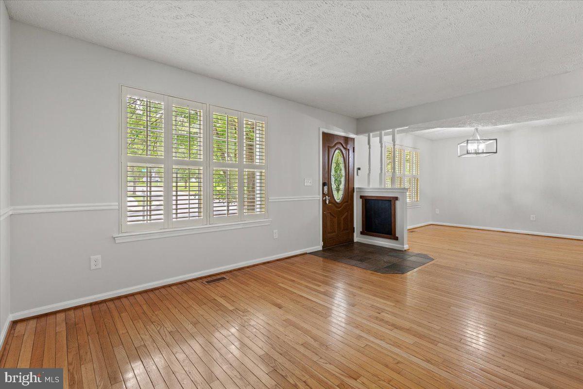 GREEN GABLES - Residential