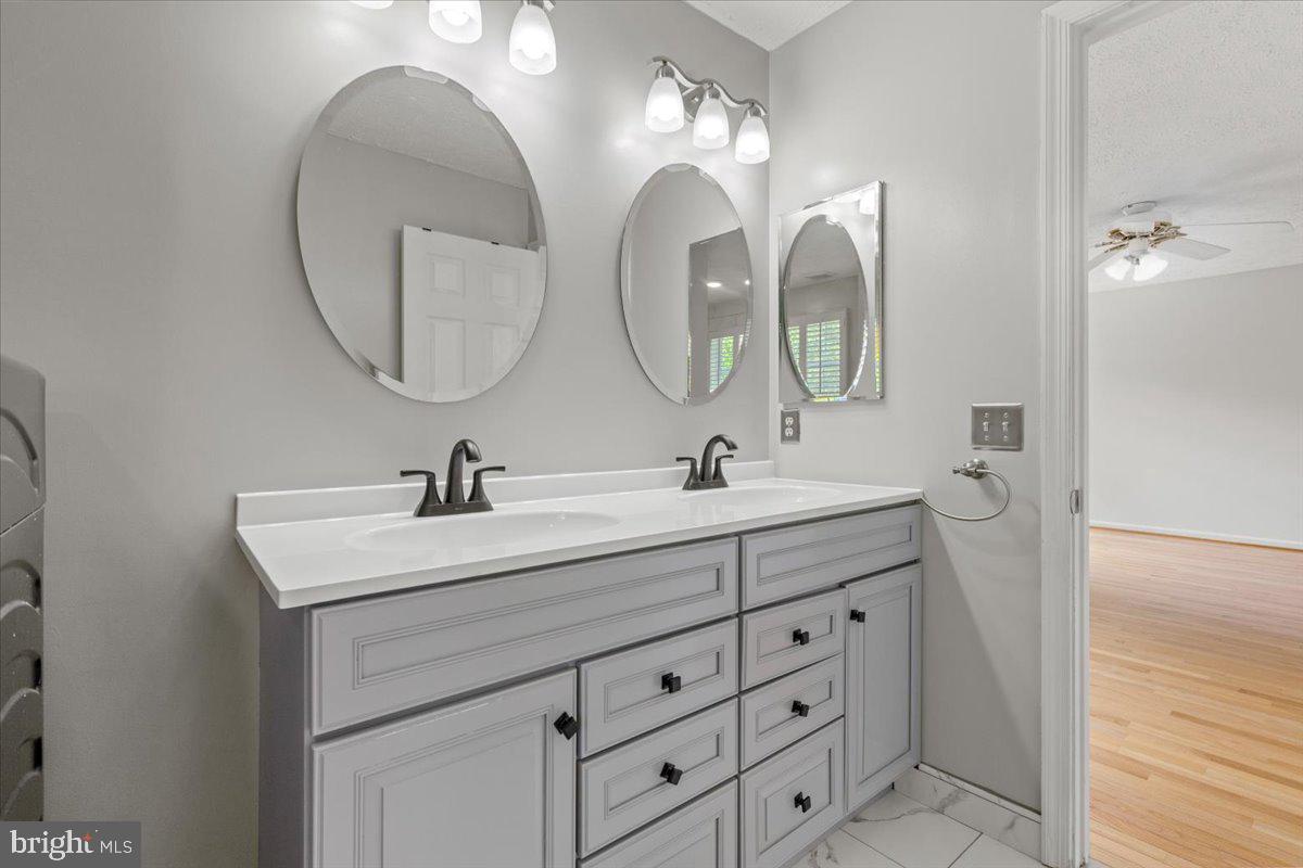 GREEN GABLES - Residential