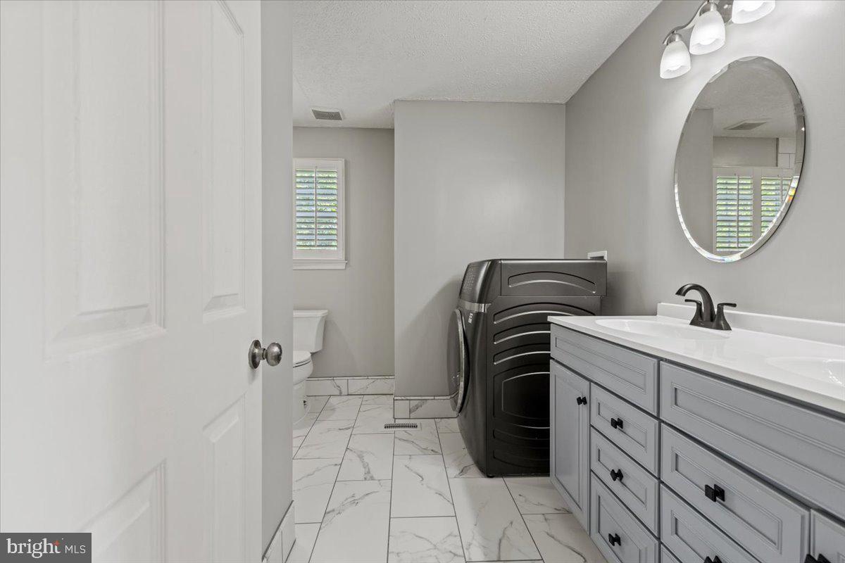 GREEN GABLES - Residential