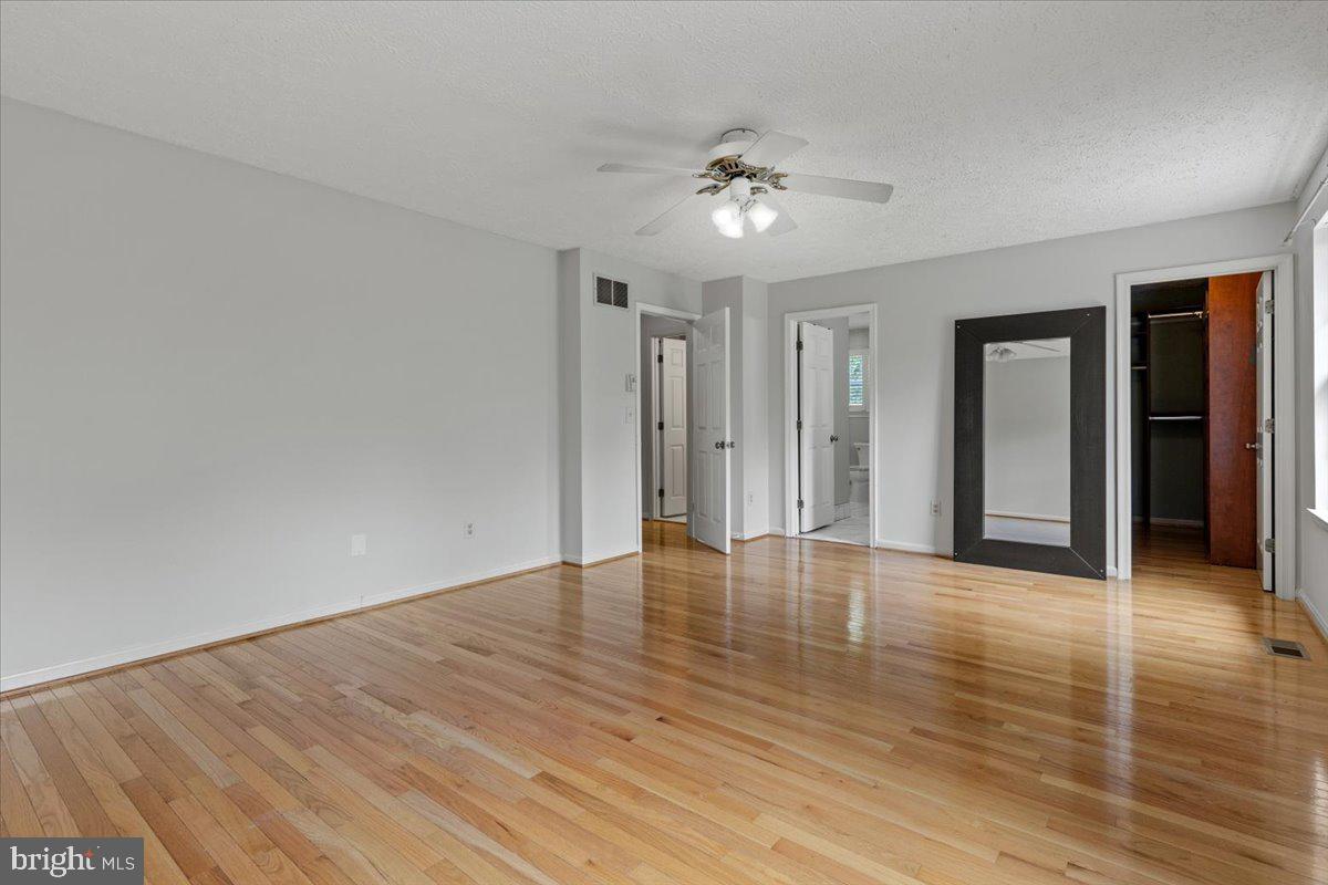 GREEN GABLES - Residential