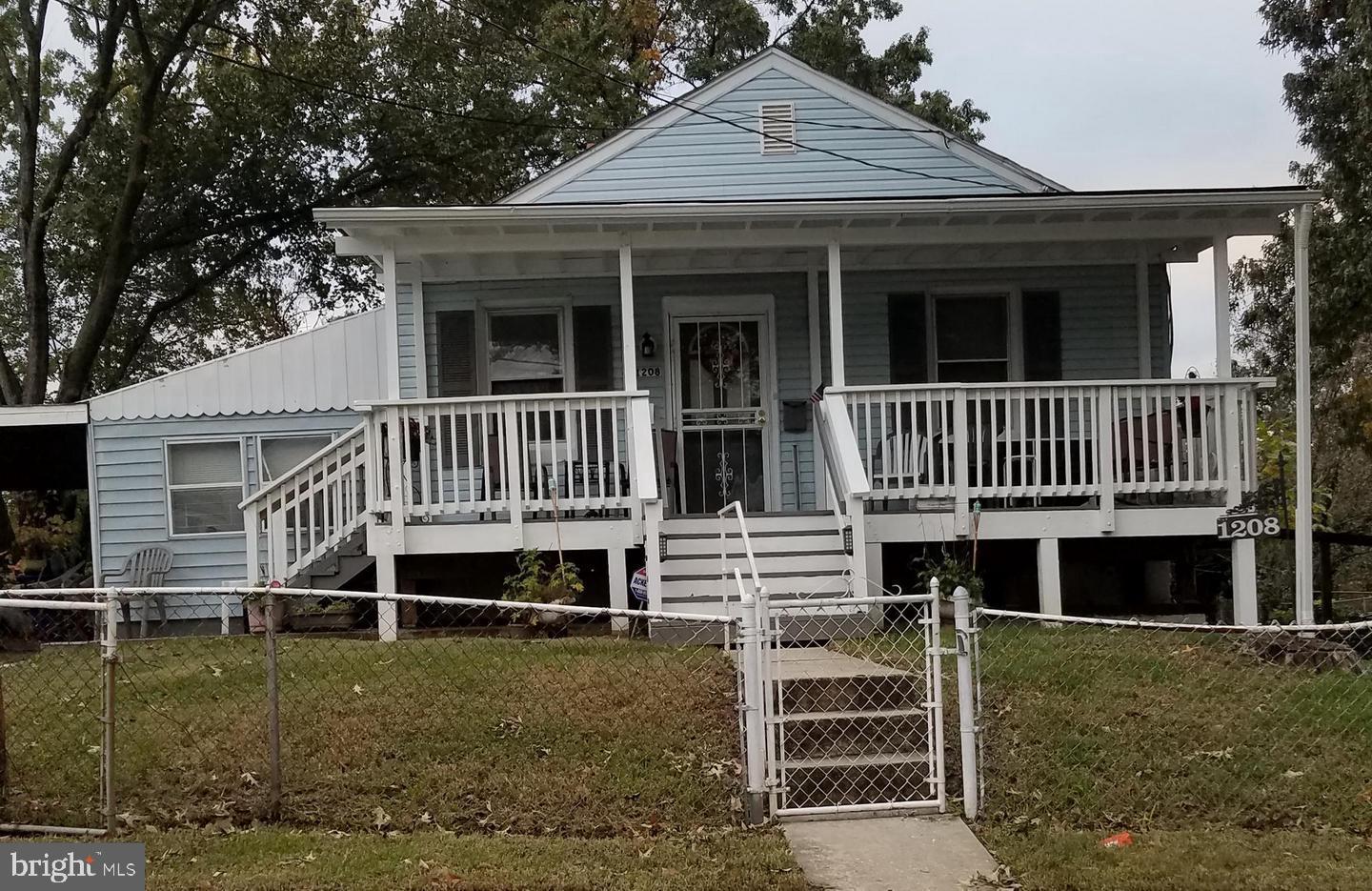 CHAPEL OAKS - Residential