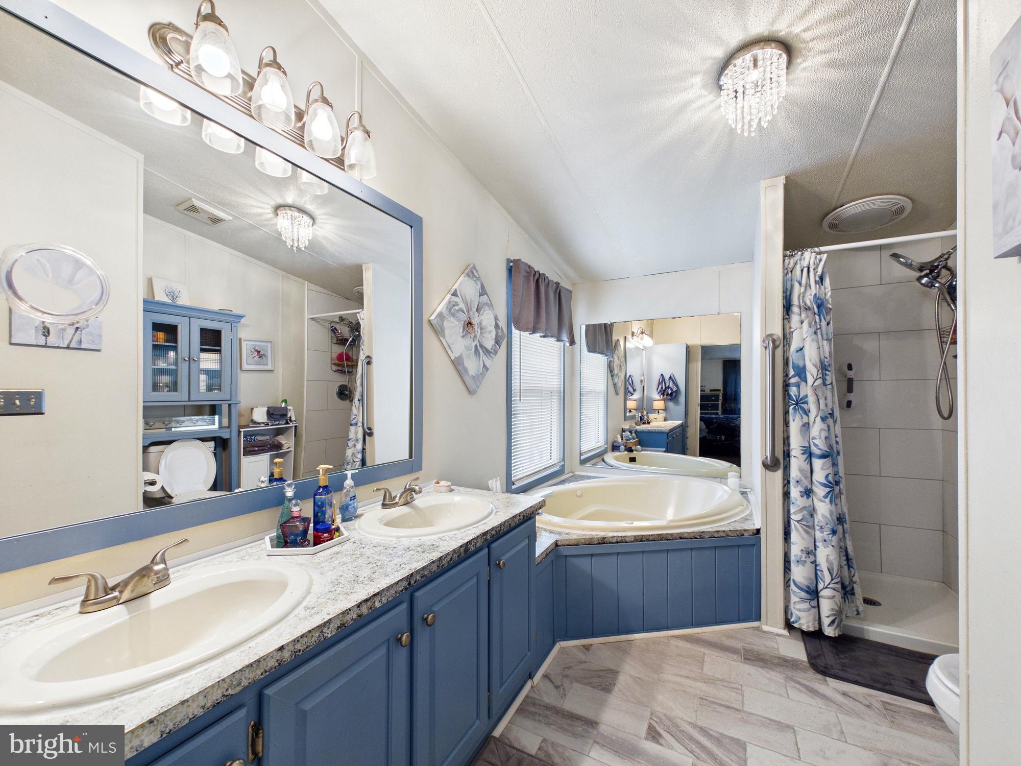 REHOBOTH SHORES MHP - Residential