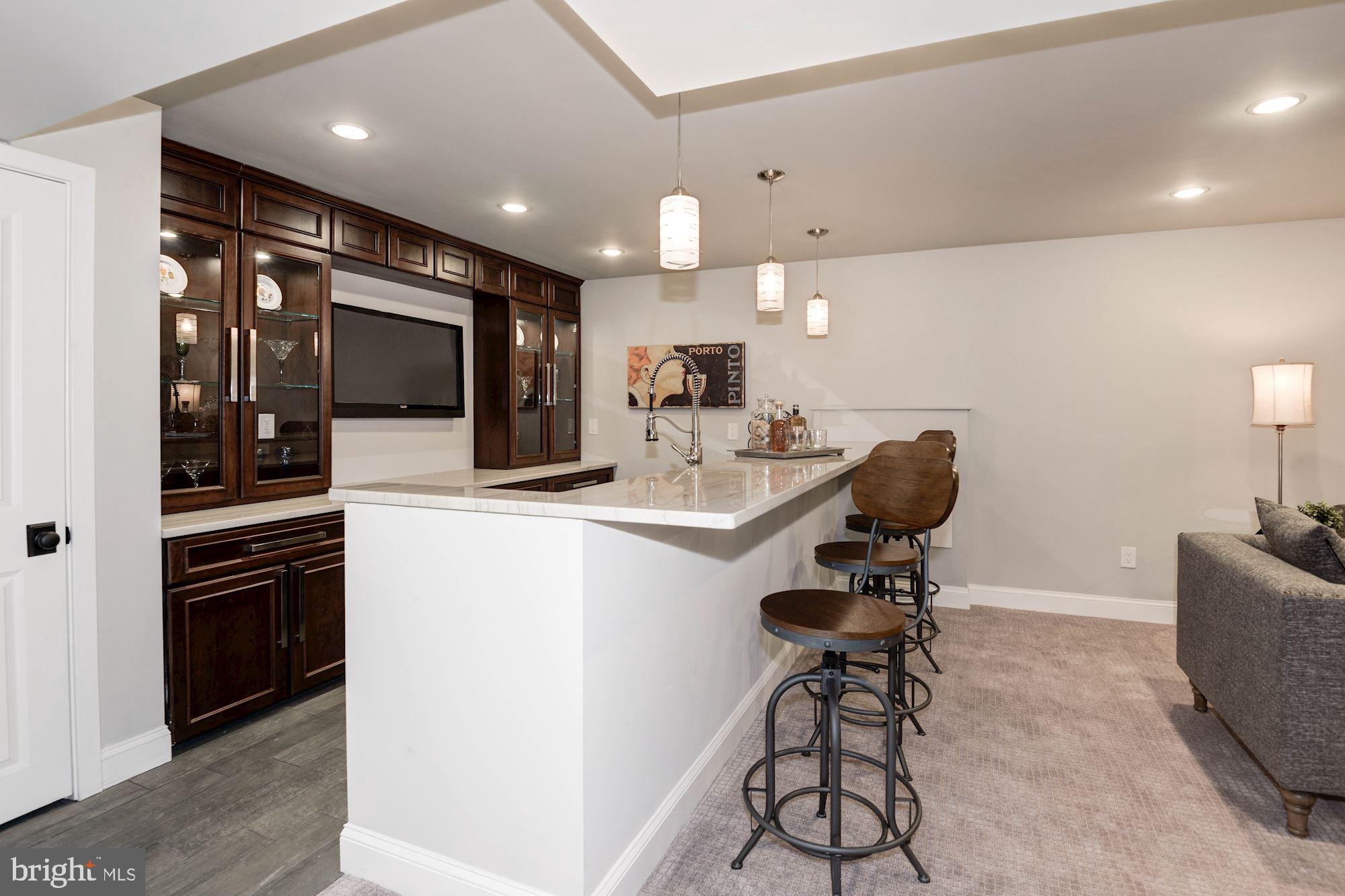 FOREST HILLS - Residential