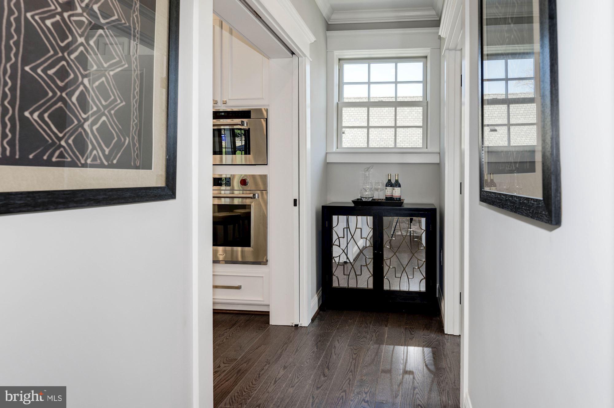 FOREST HILLS - Residential