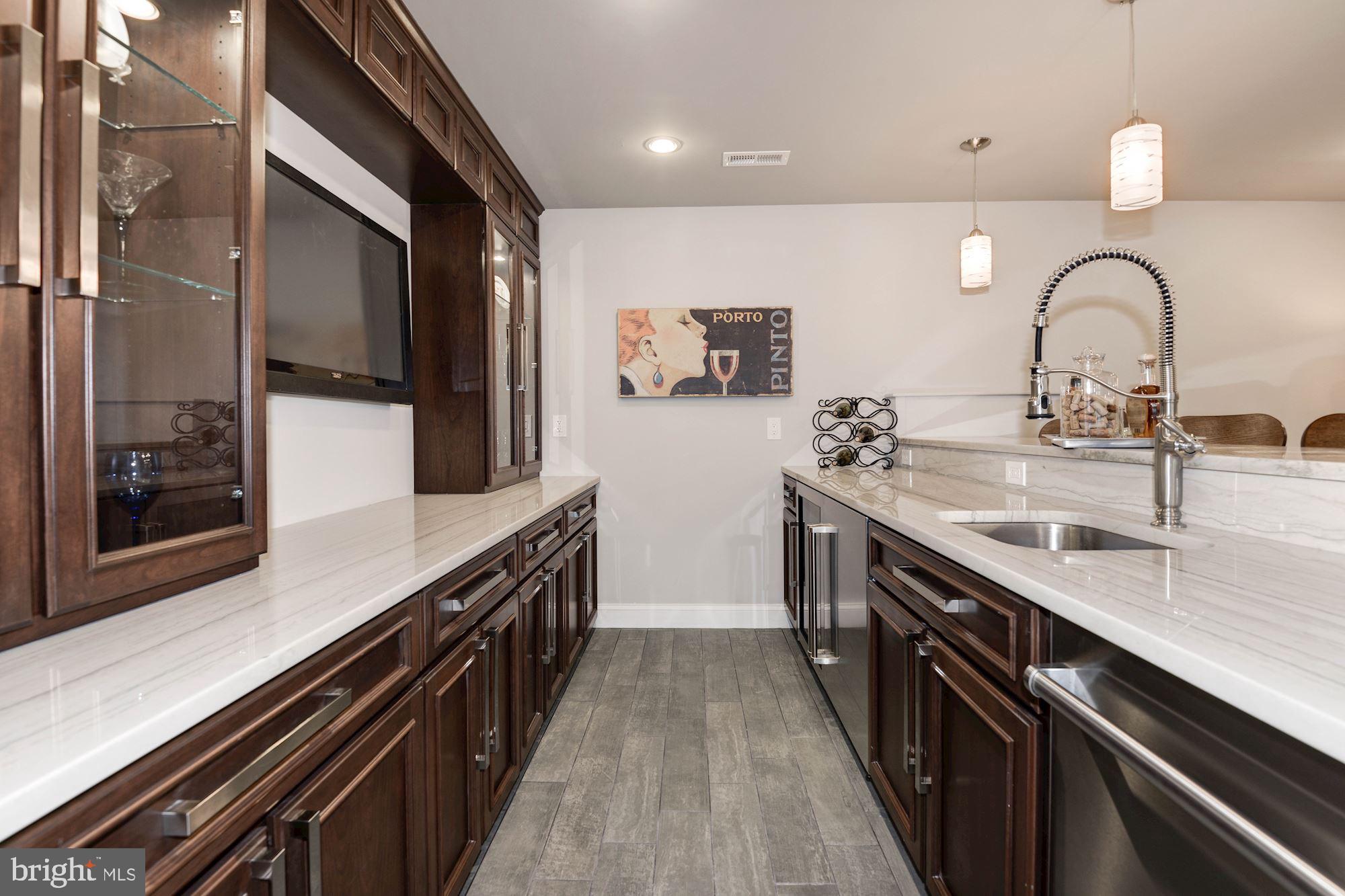 FOREST HILLS - Residential