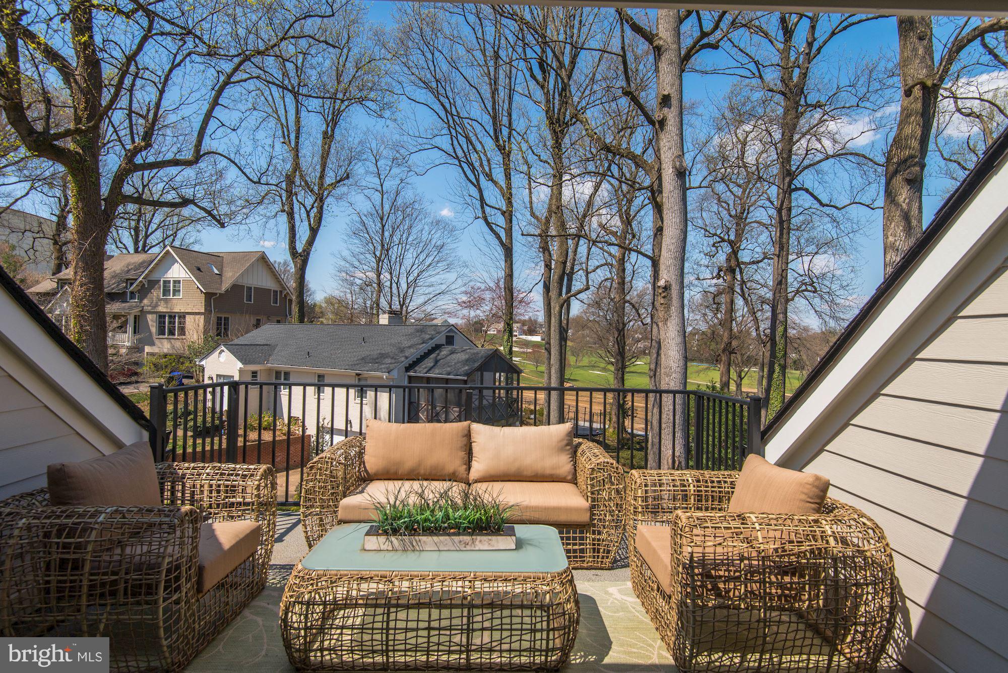 FOREST HILLS - Residential