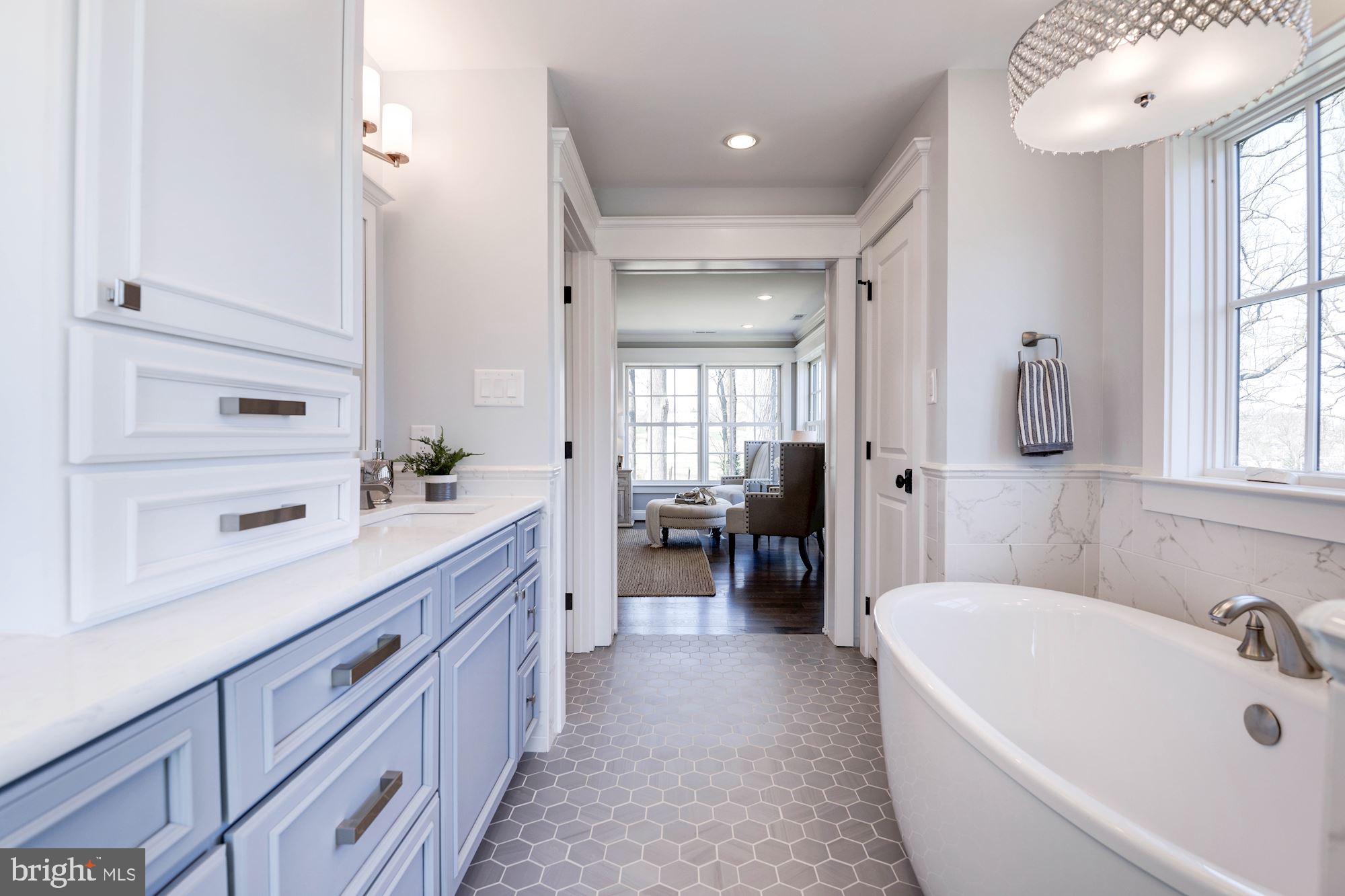 FOREST HILLS - Residential