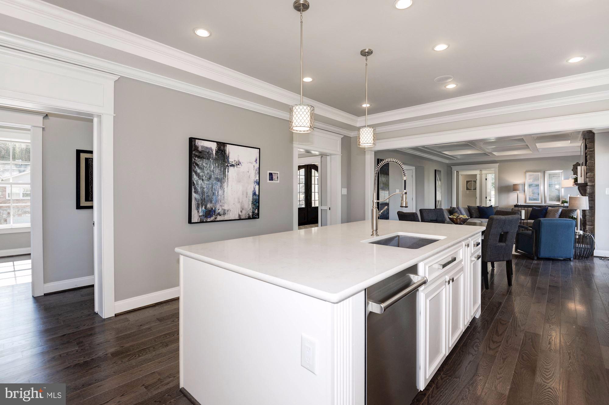 FOREST HILLS - Residential