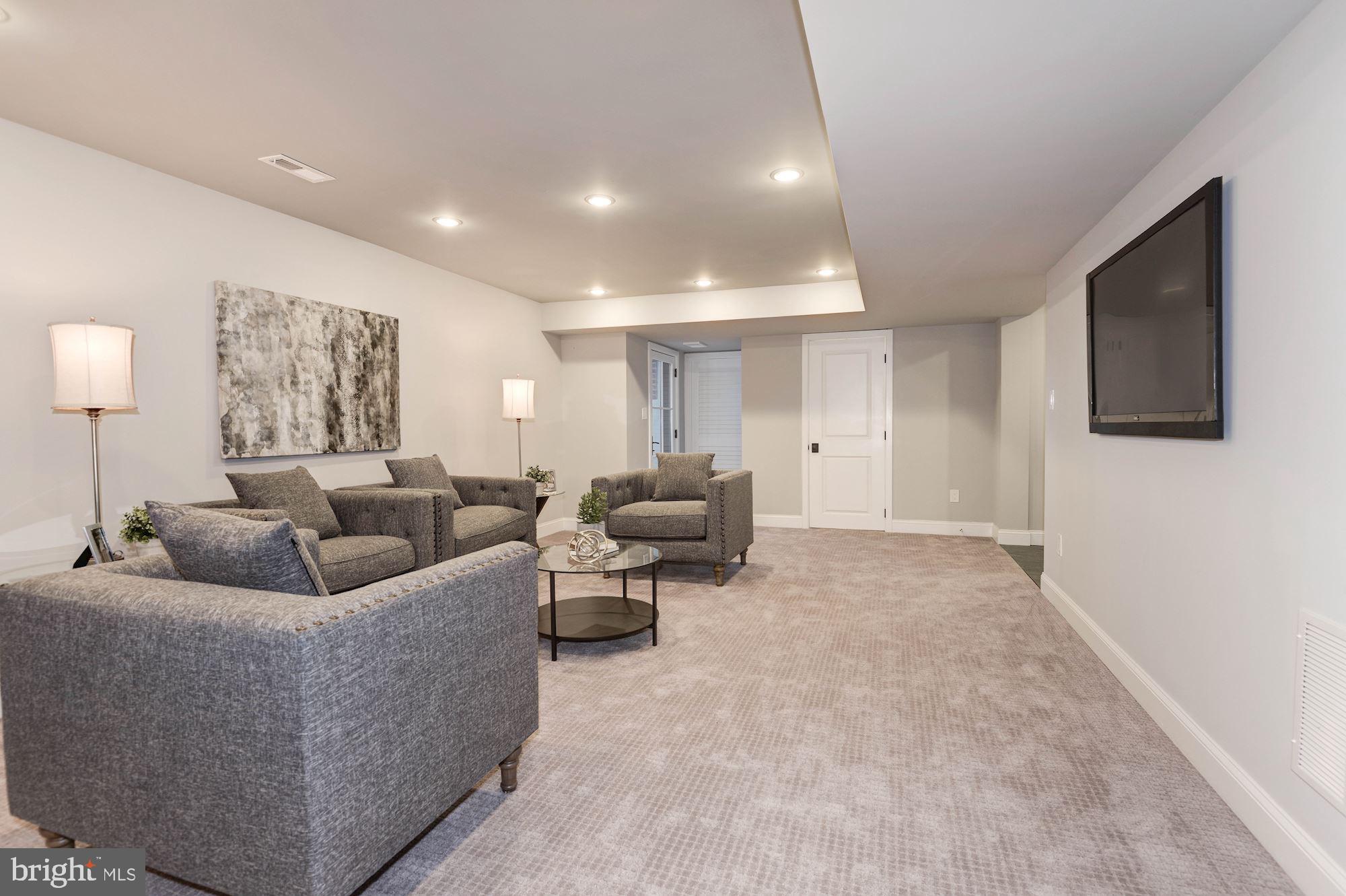 FOREST HILLS - Residential