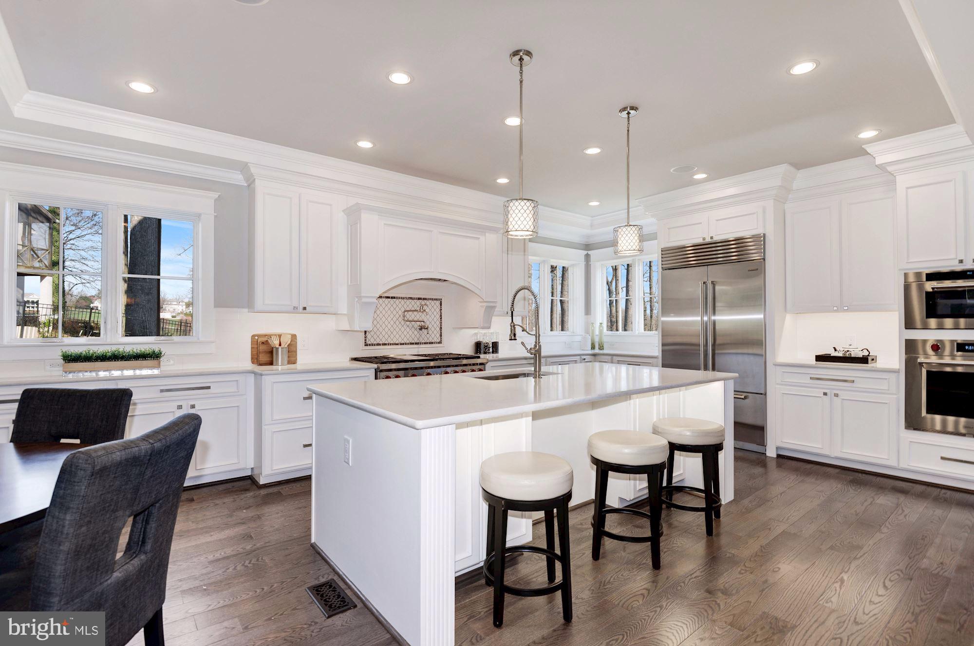 FOREST HILLS - Residential