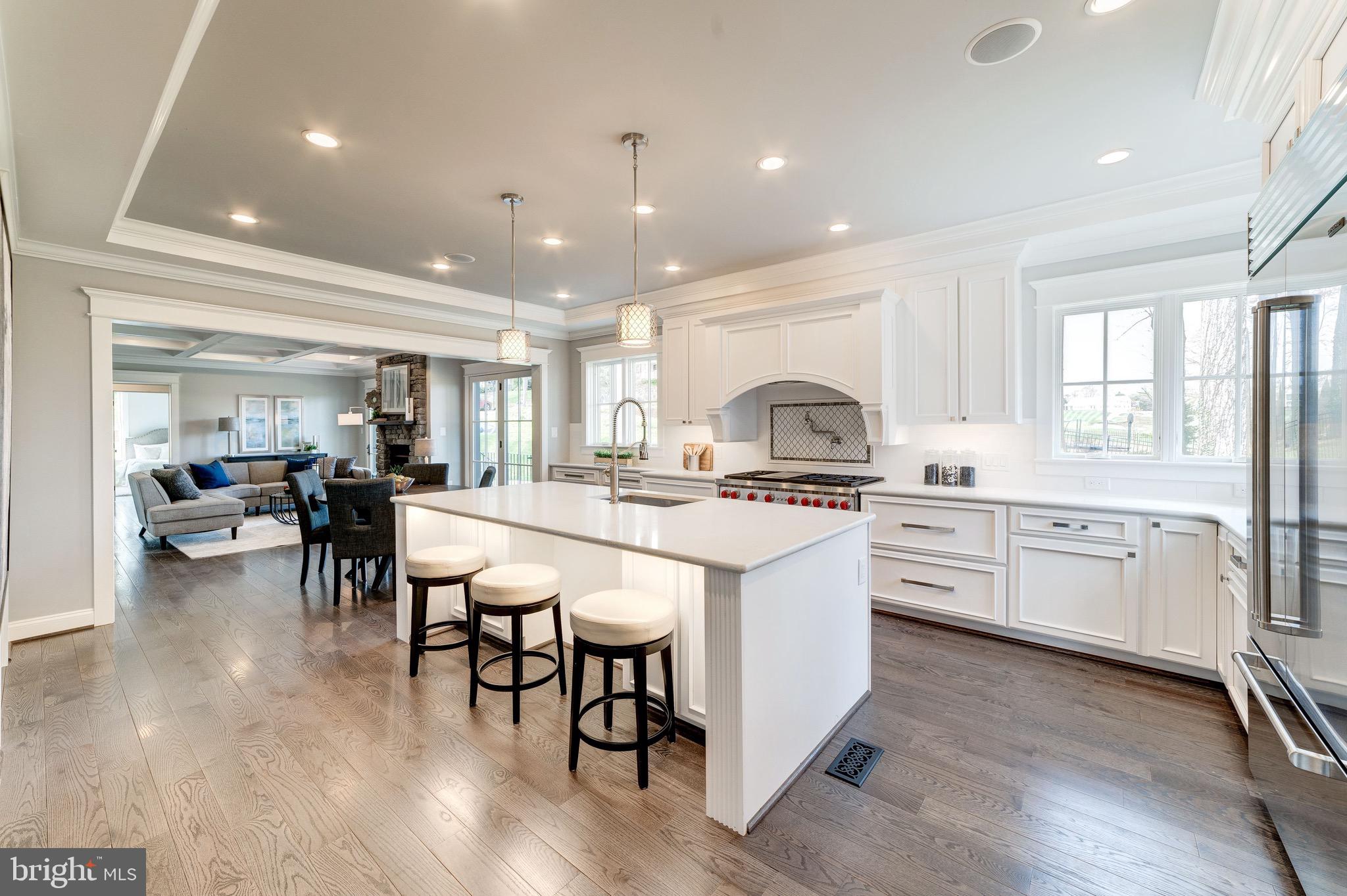 FOREST HILLS - Residential