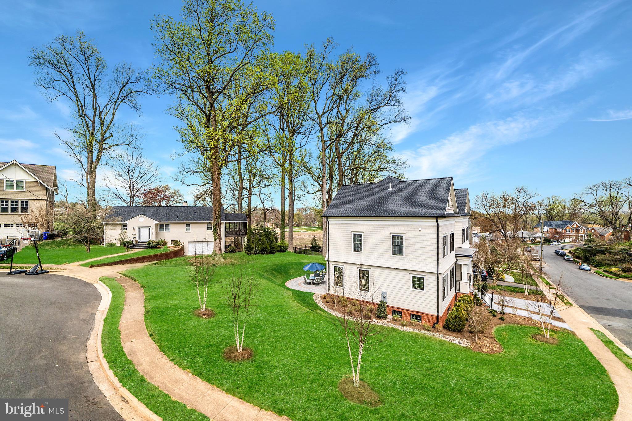 FOREST HILLS - Residential