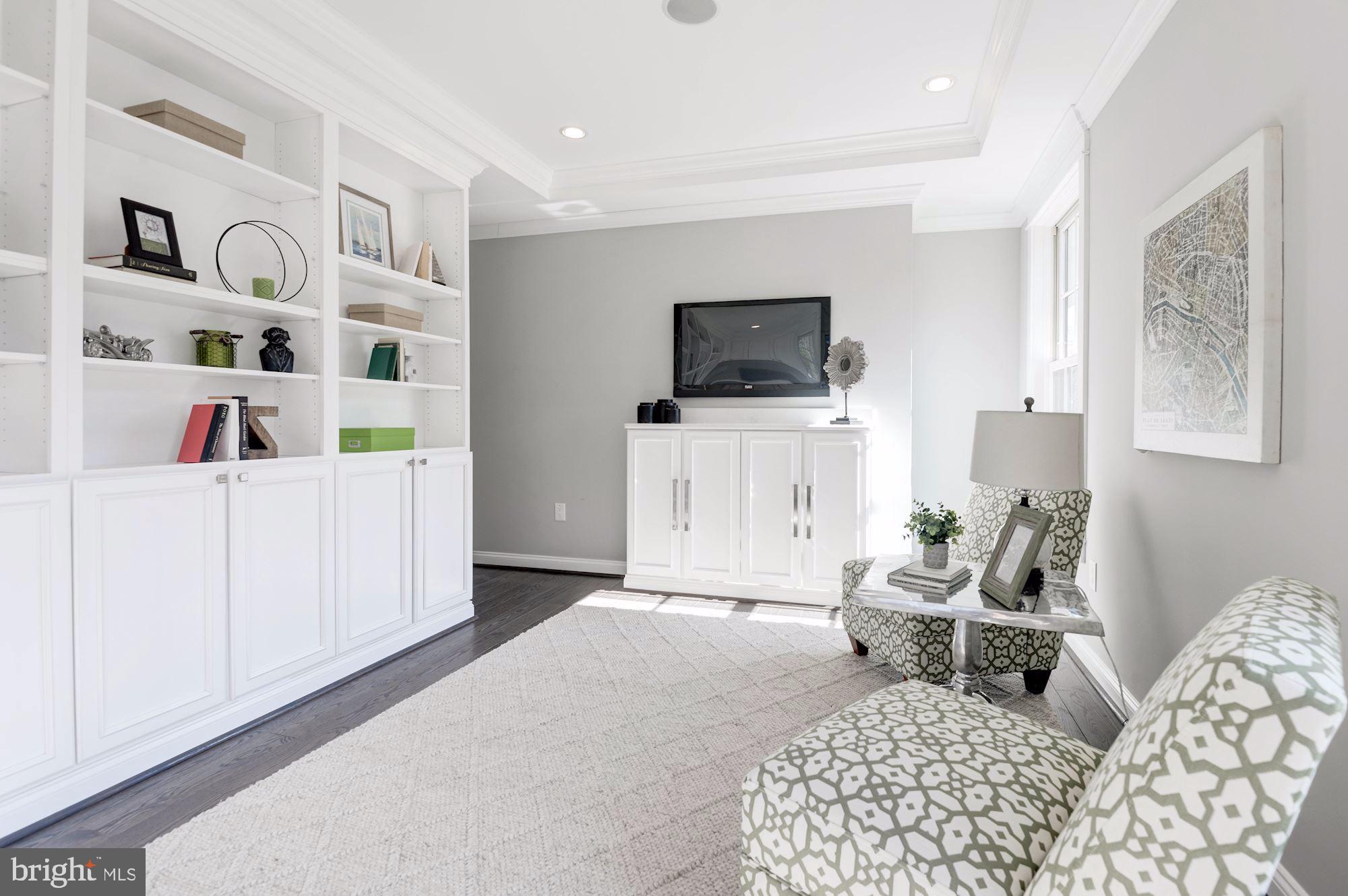 FOREST HILLS - Residential