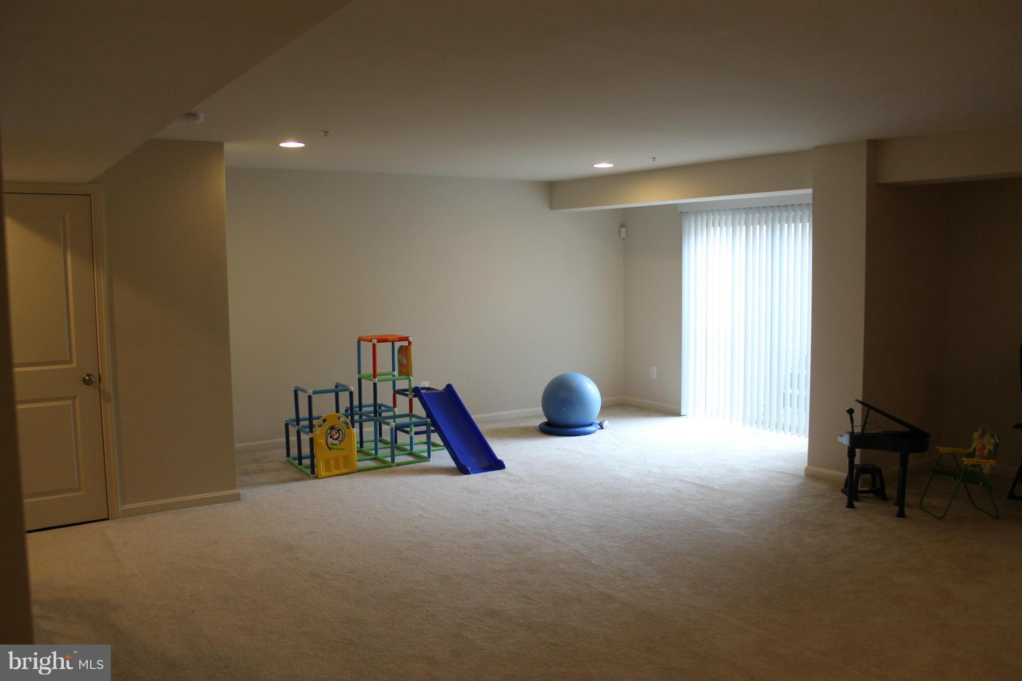 PROP OF MADISON CRESCENT - Residential Lease