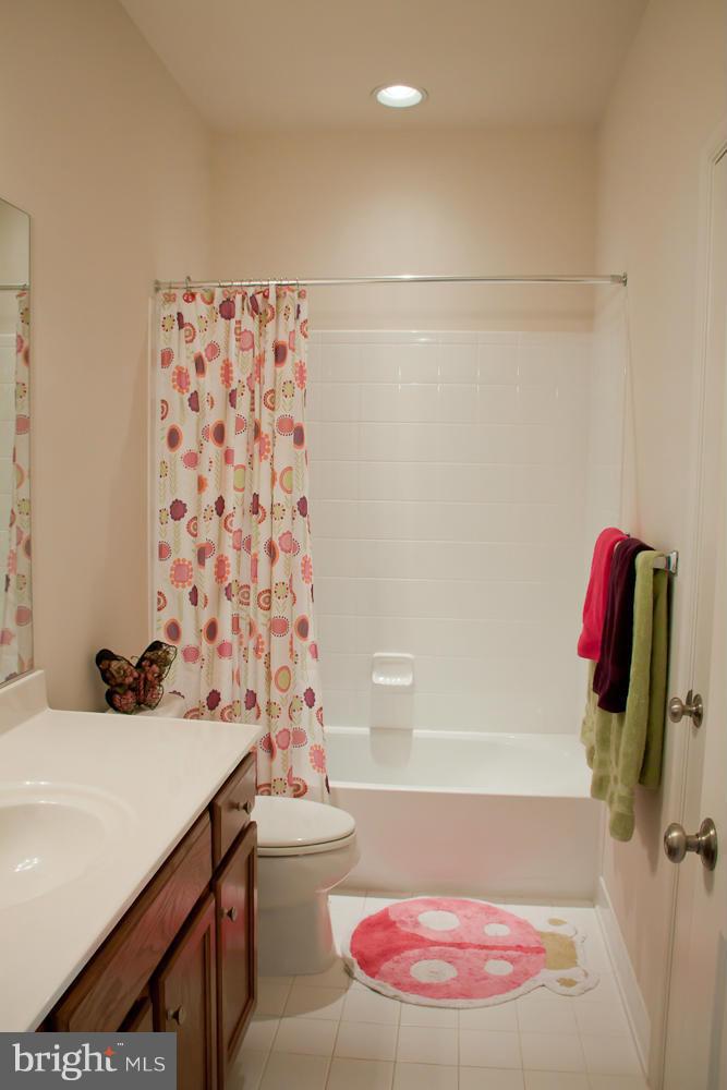 PROP OF MADISON CRESCENT - Residential Lease