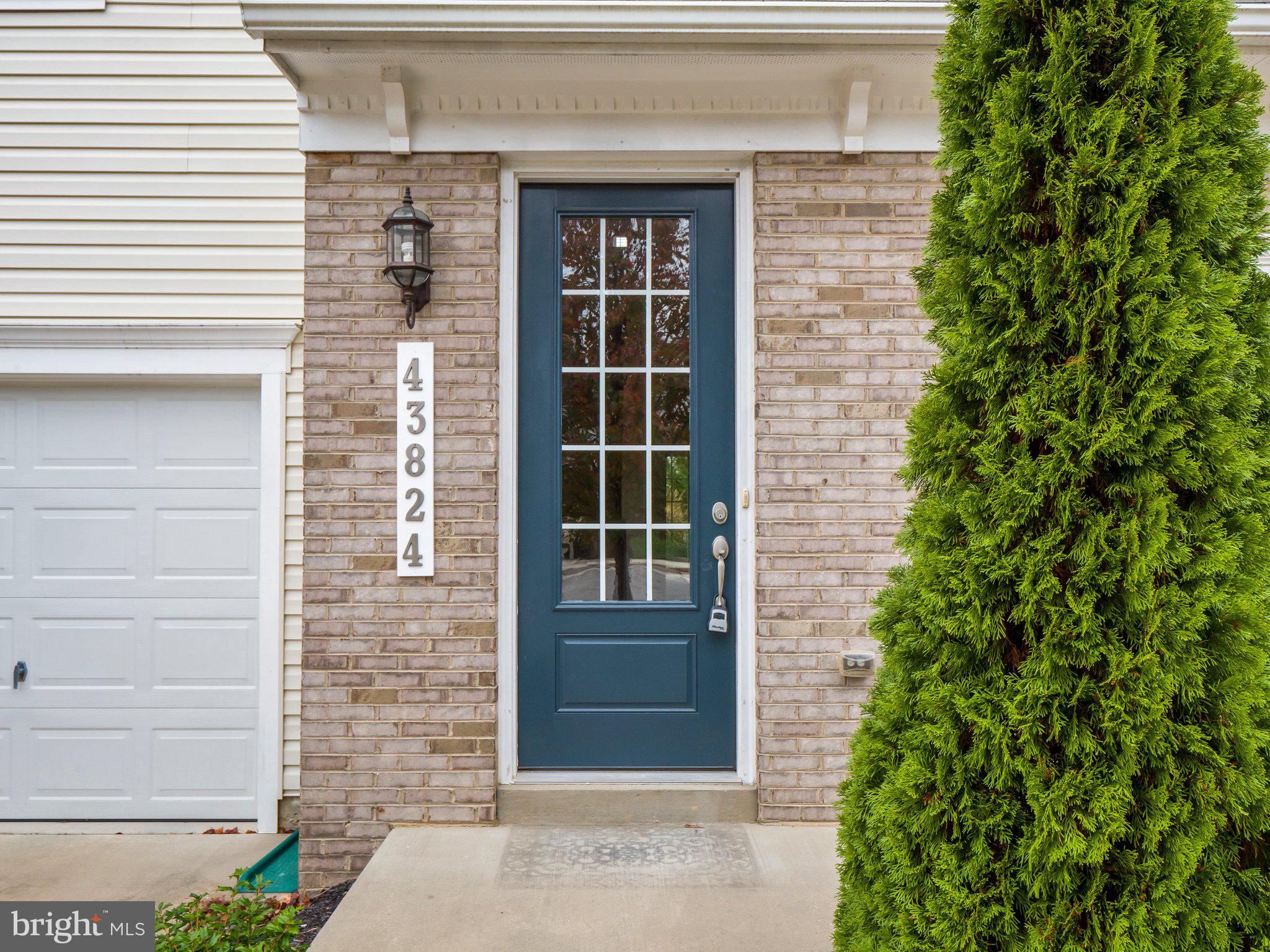 43824 ROYAL FERN LANE