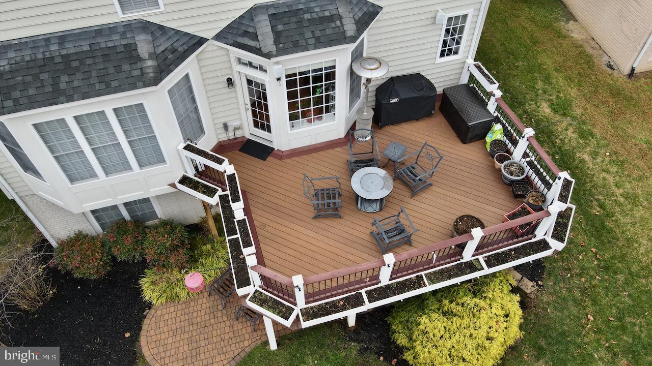 MORELAND ESTATES - Residential