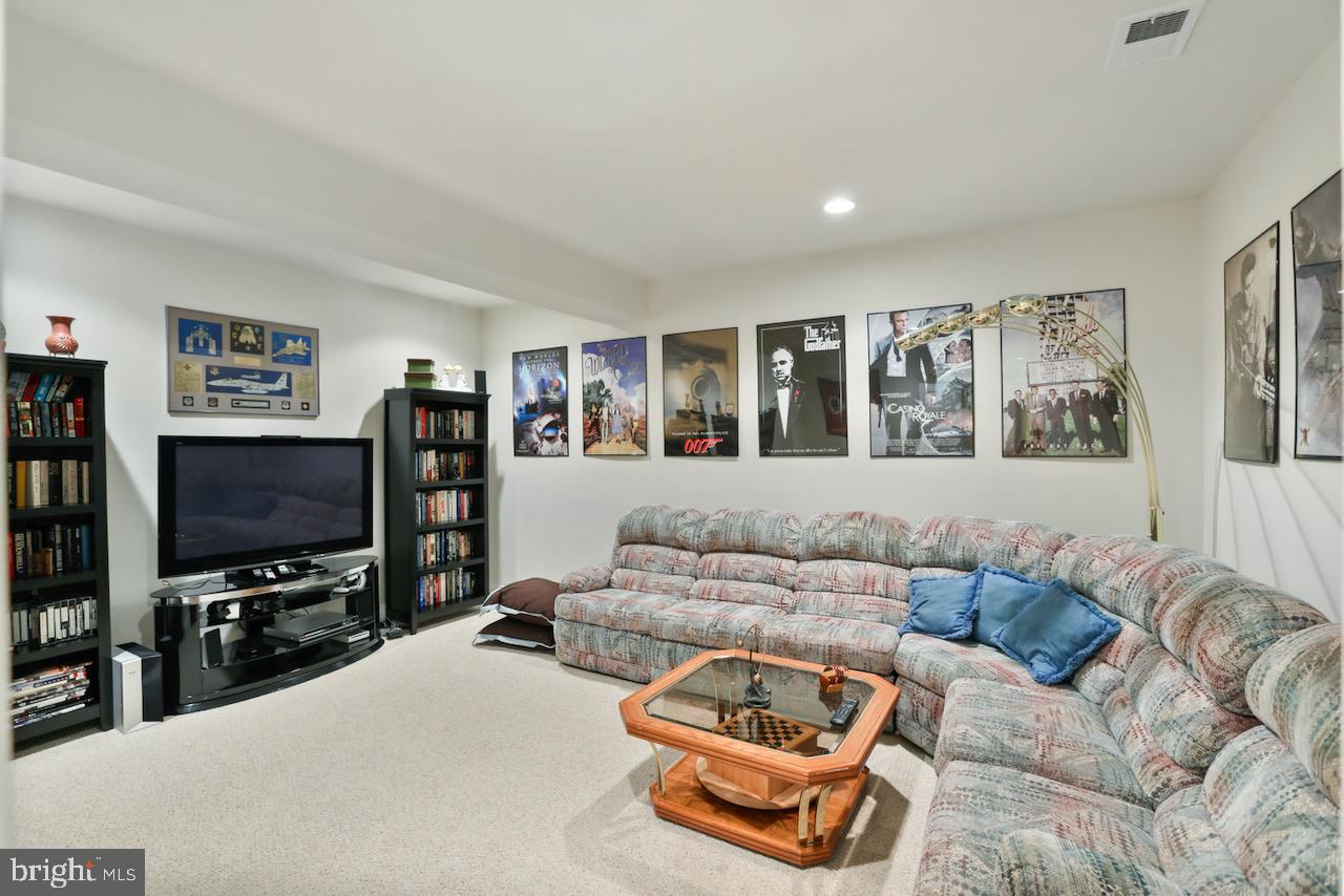 MORELAND ESTATES - Residential