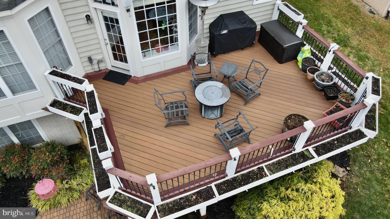 MORELAND ESTATES - Residential