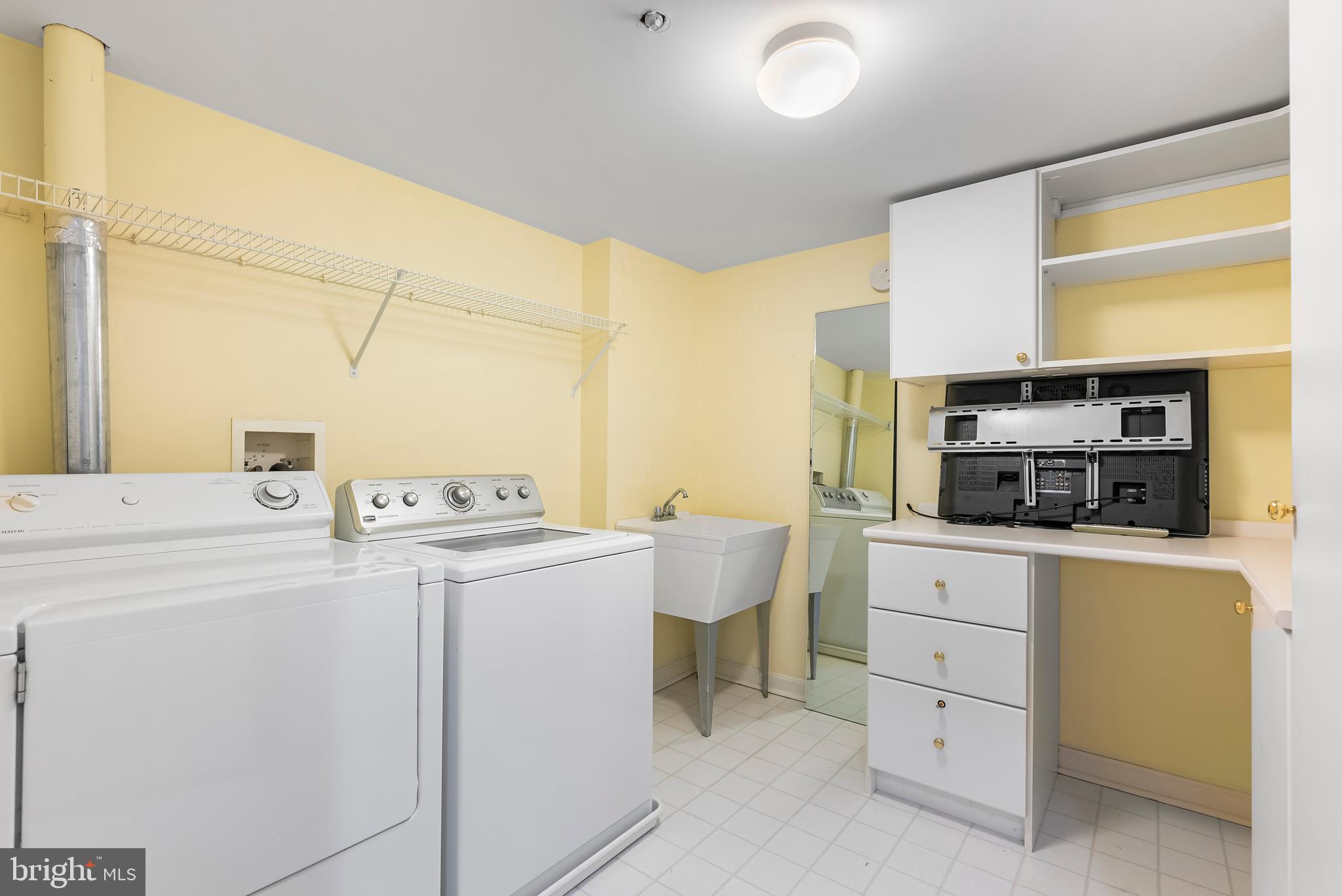 ROSSLARE RIDGE - Residential