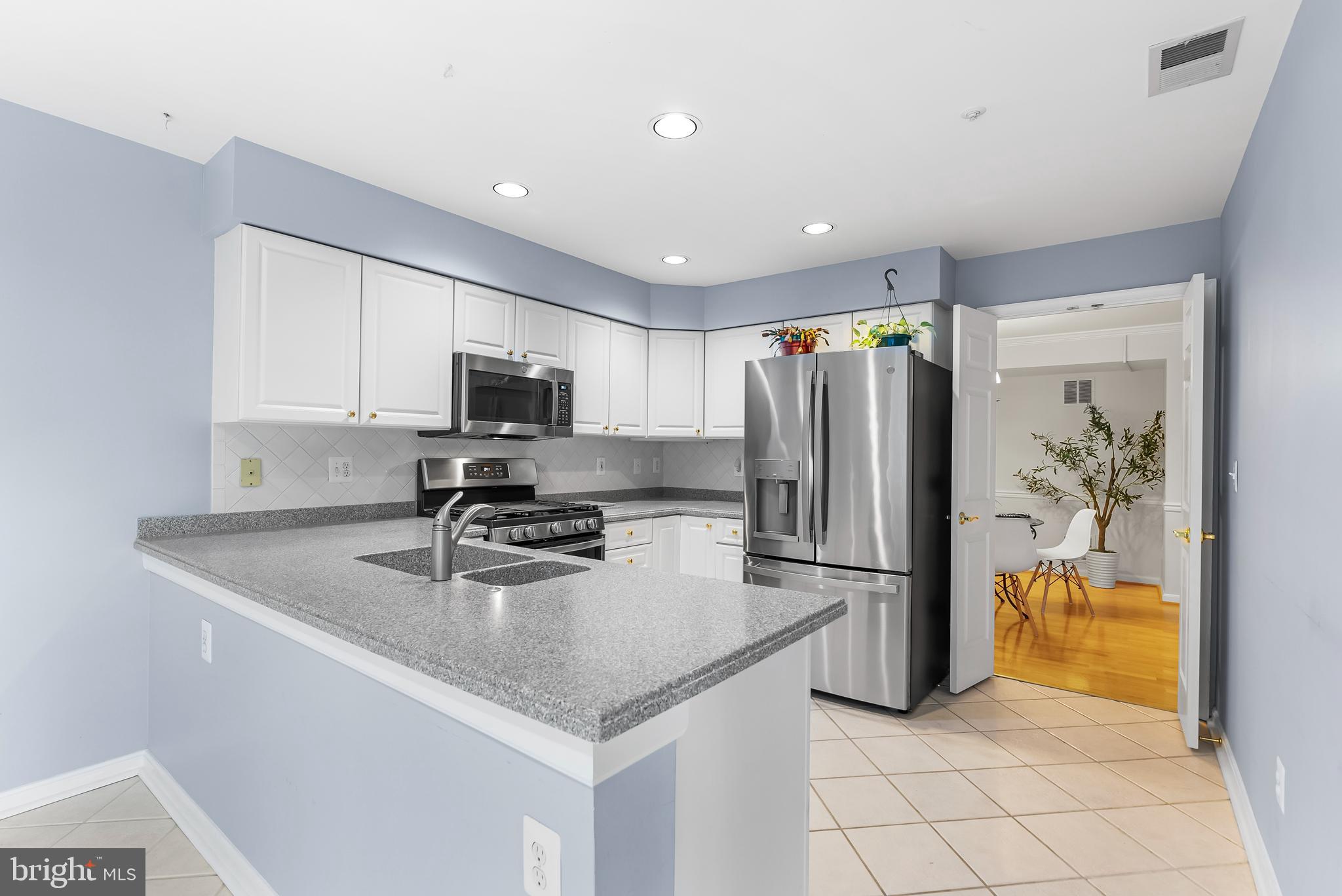 ROSSLARE RIDGE - Residential