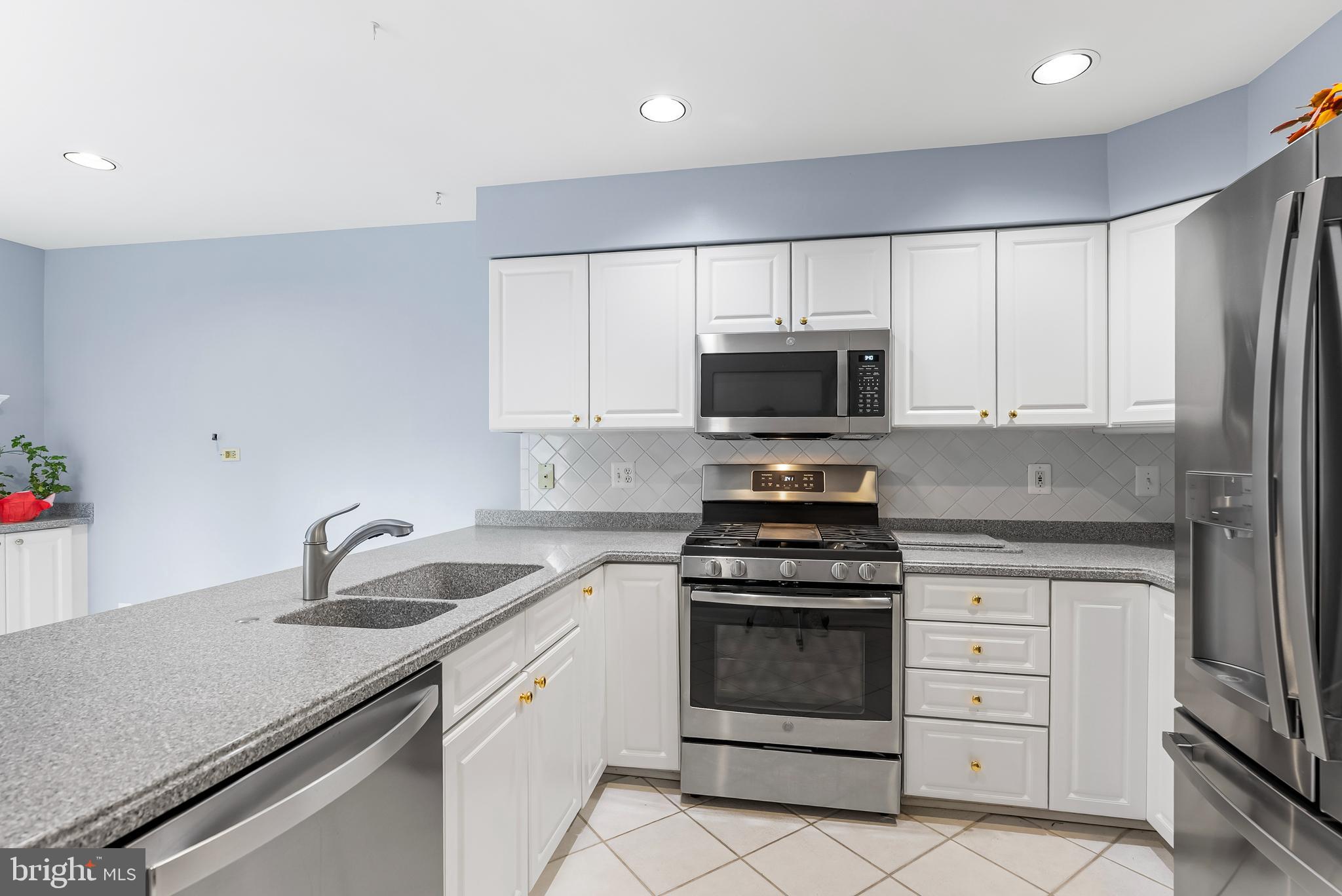 ROSSLARE RIDGE - Residential