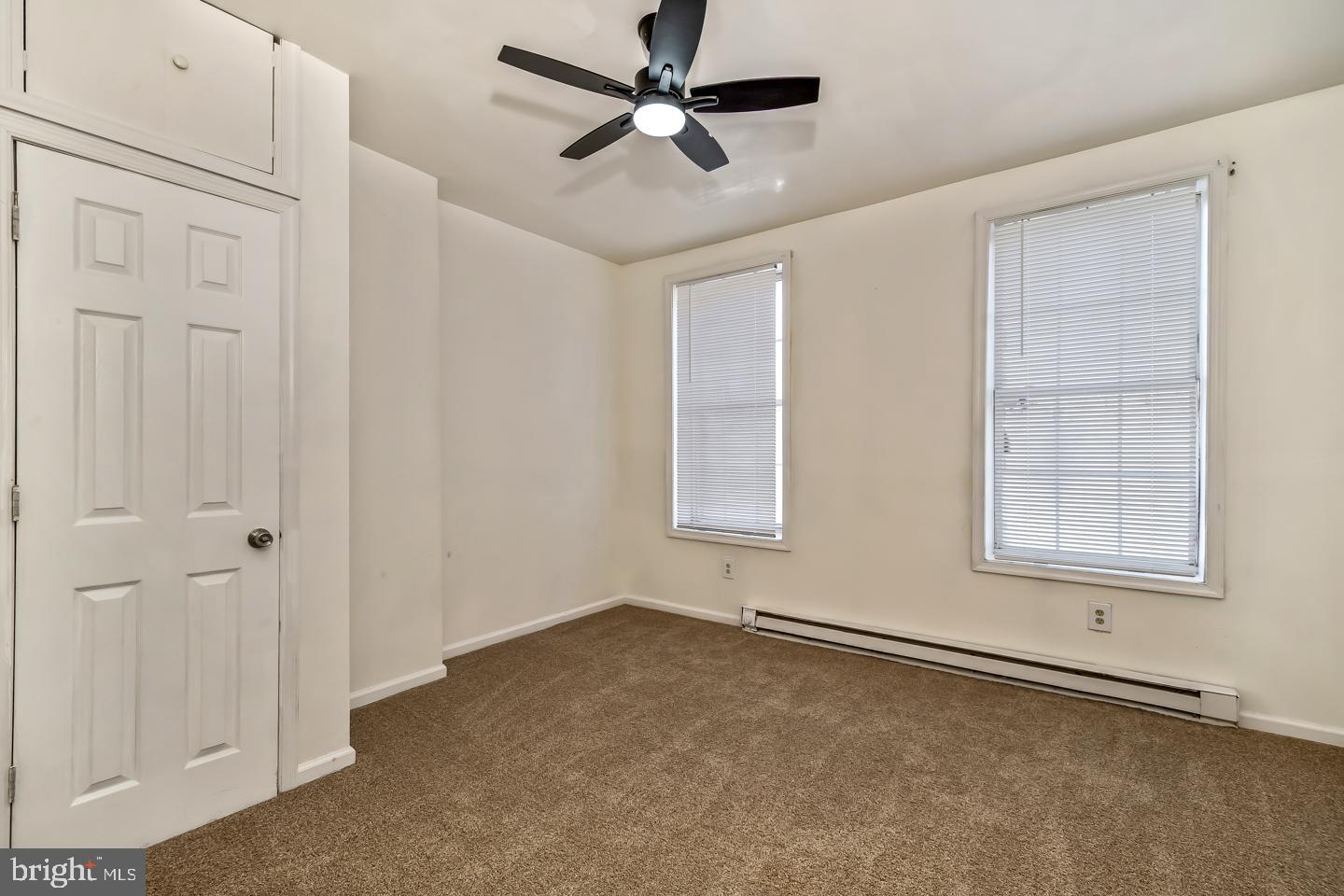 3105 N HUTCHINSON STREET