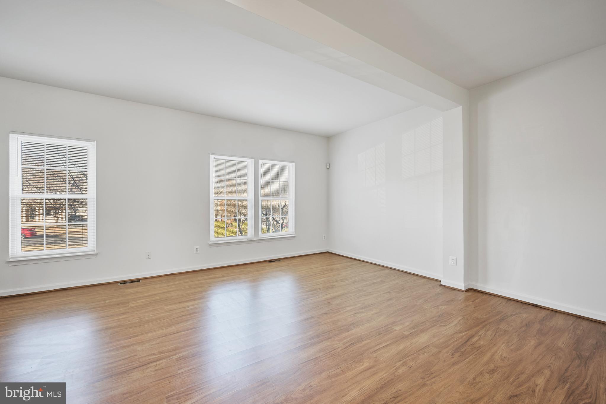 10104 SIR REYNARD LANE