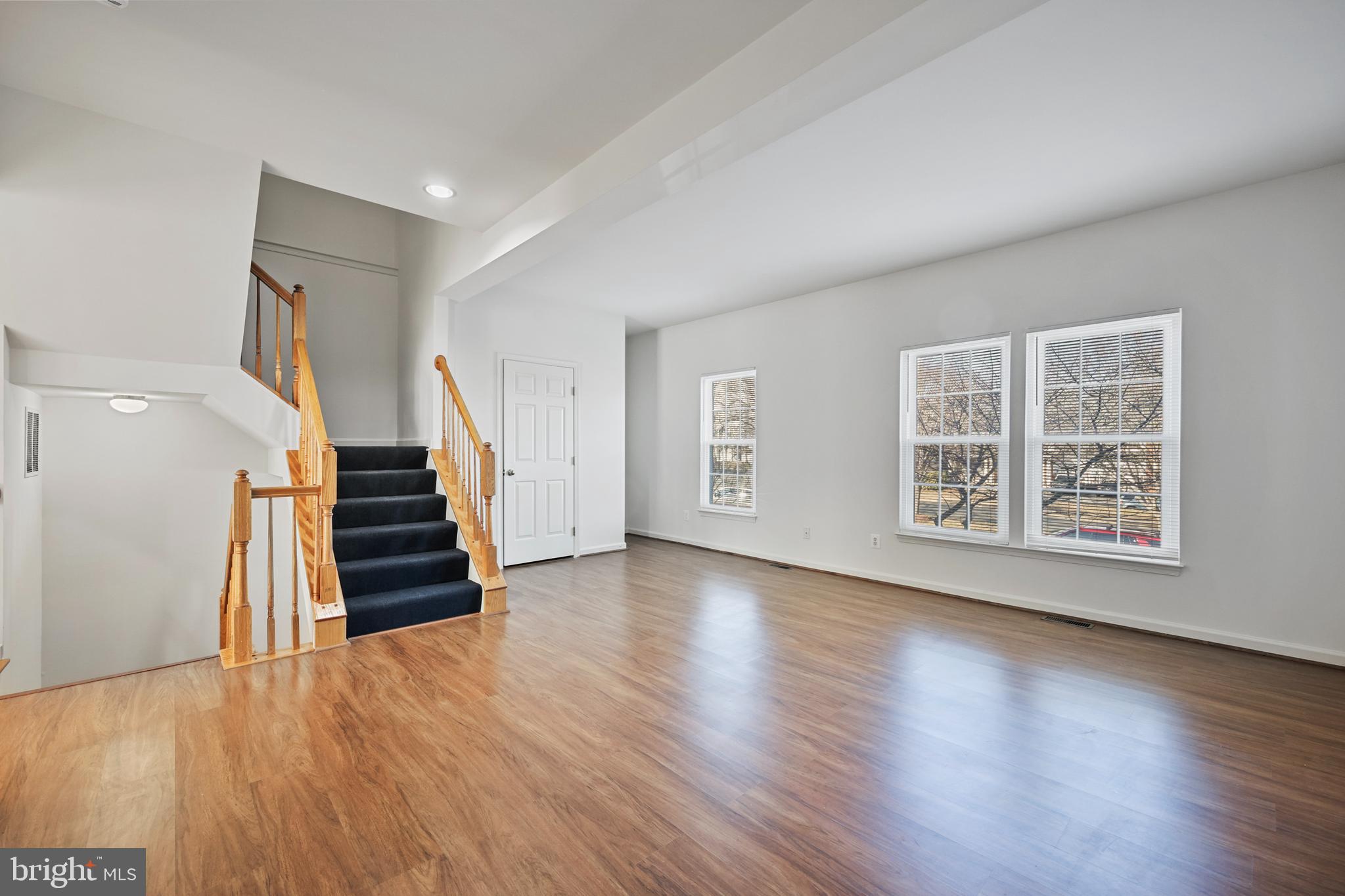 10104 SIR REYNARD LANE