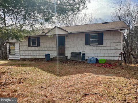 305 RICKARD PLACE RILEYVILLE VA 22650