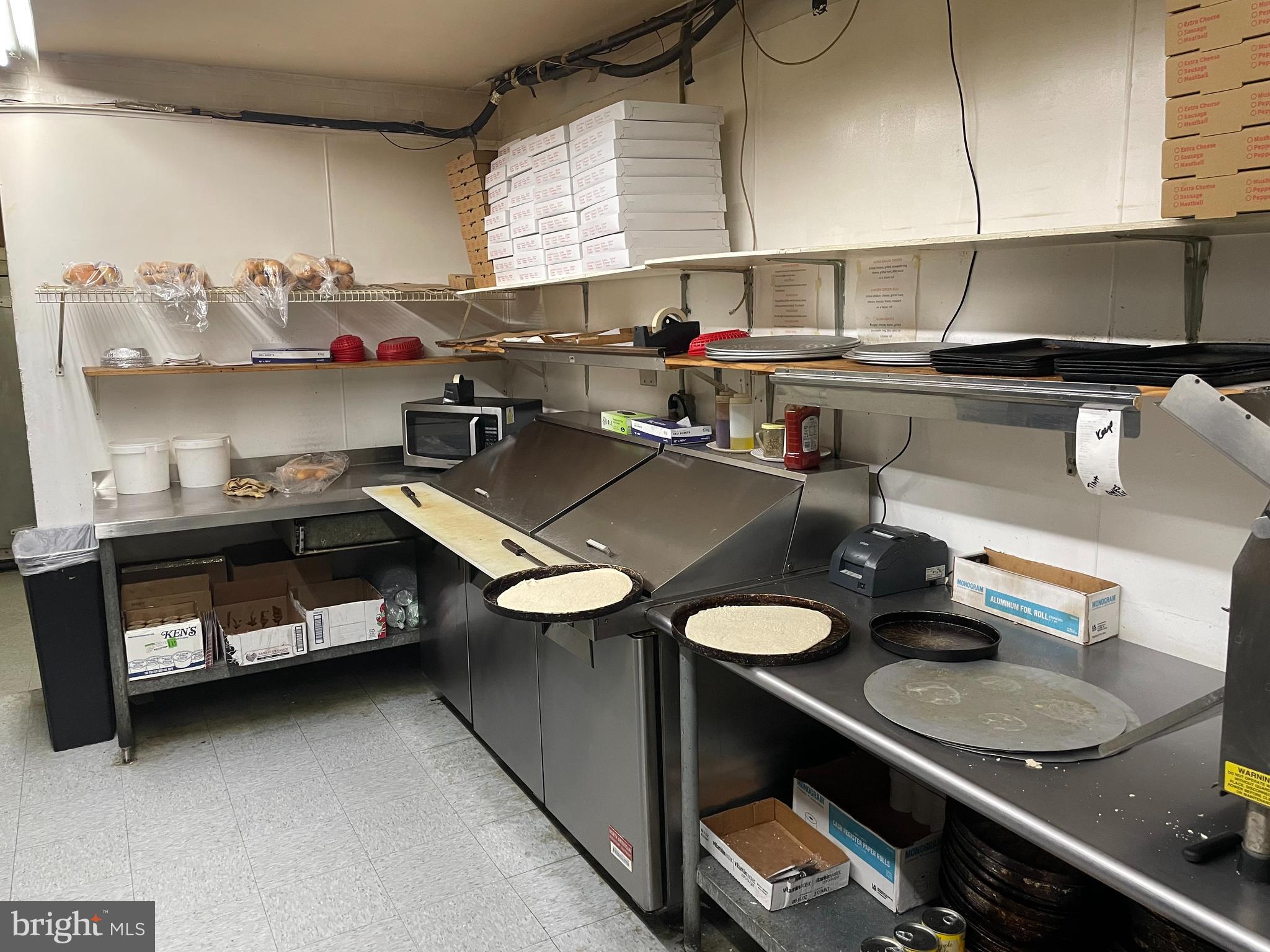 COLLEGE PARK - Commercial Sale