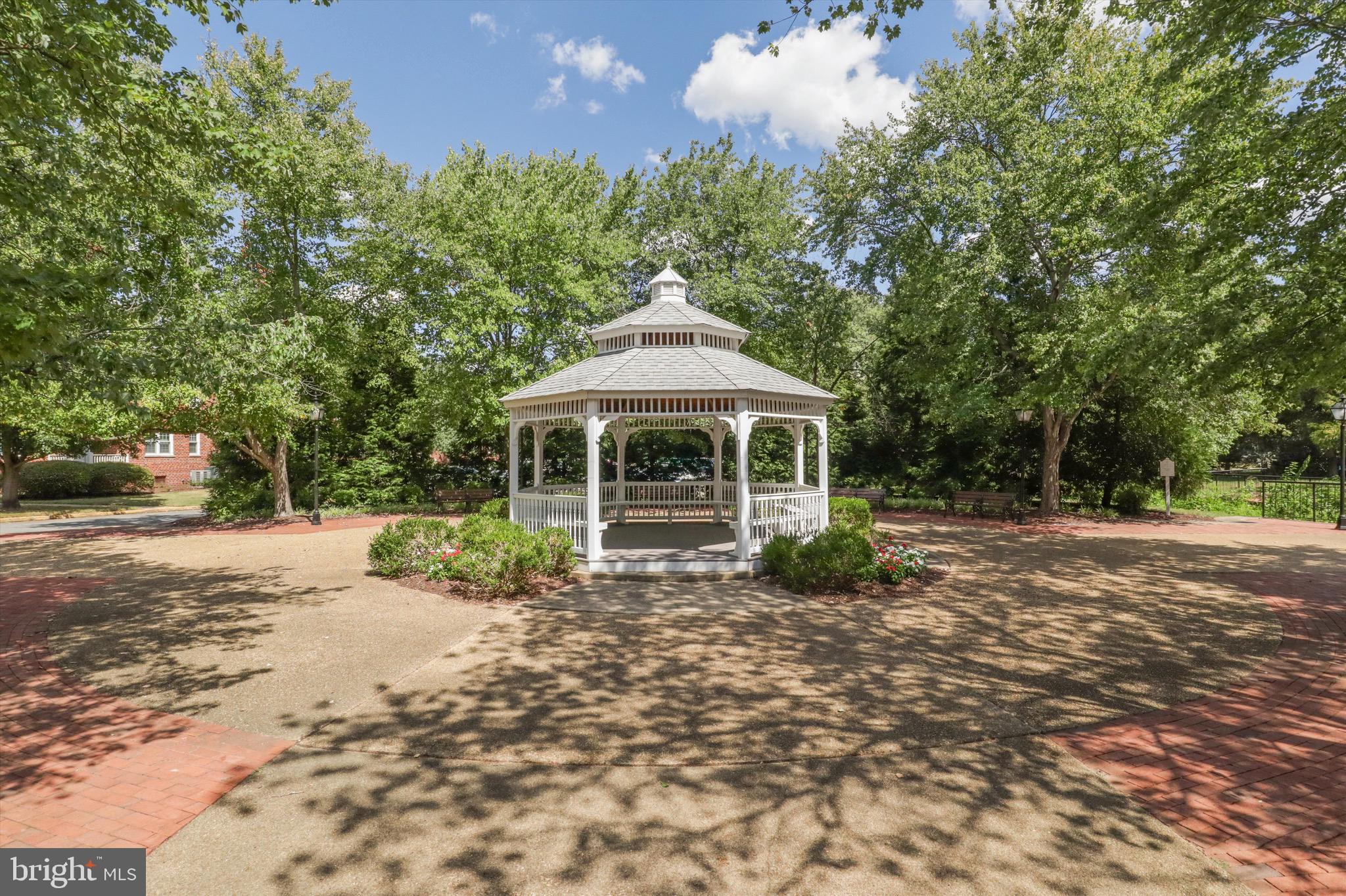 BELLE VIEW CONDOMINIUMS - Residential