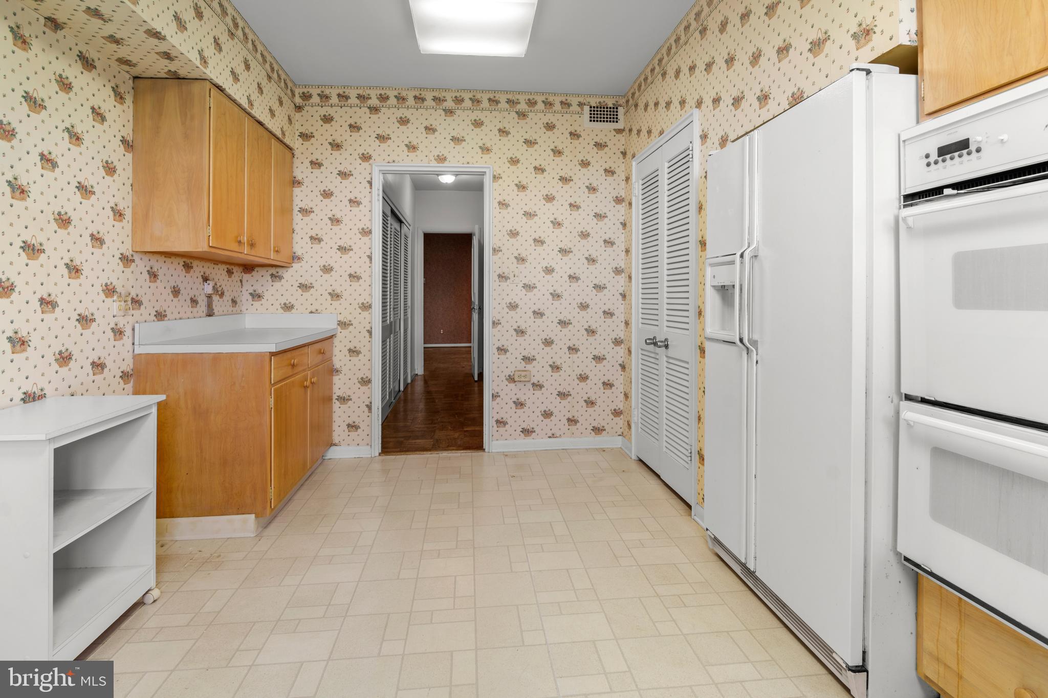 PIKESVILLE - Residential