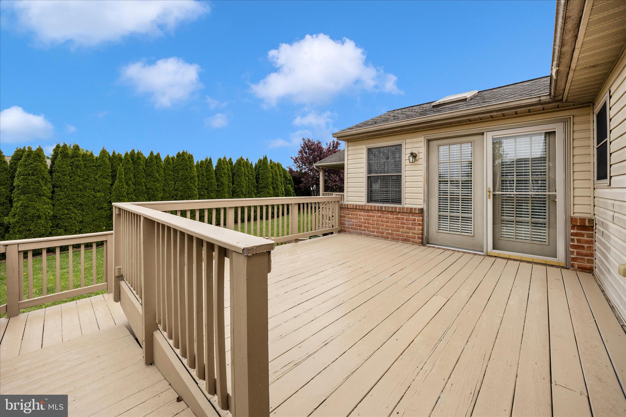 COLONIAL PARK EAST - Residential
