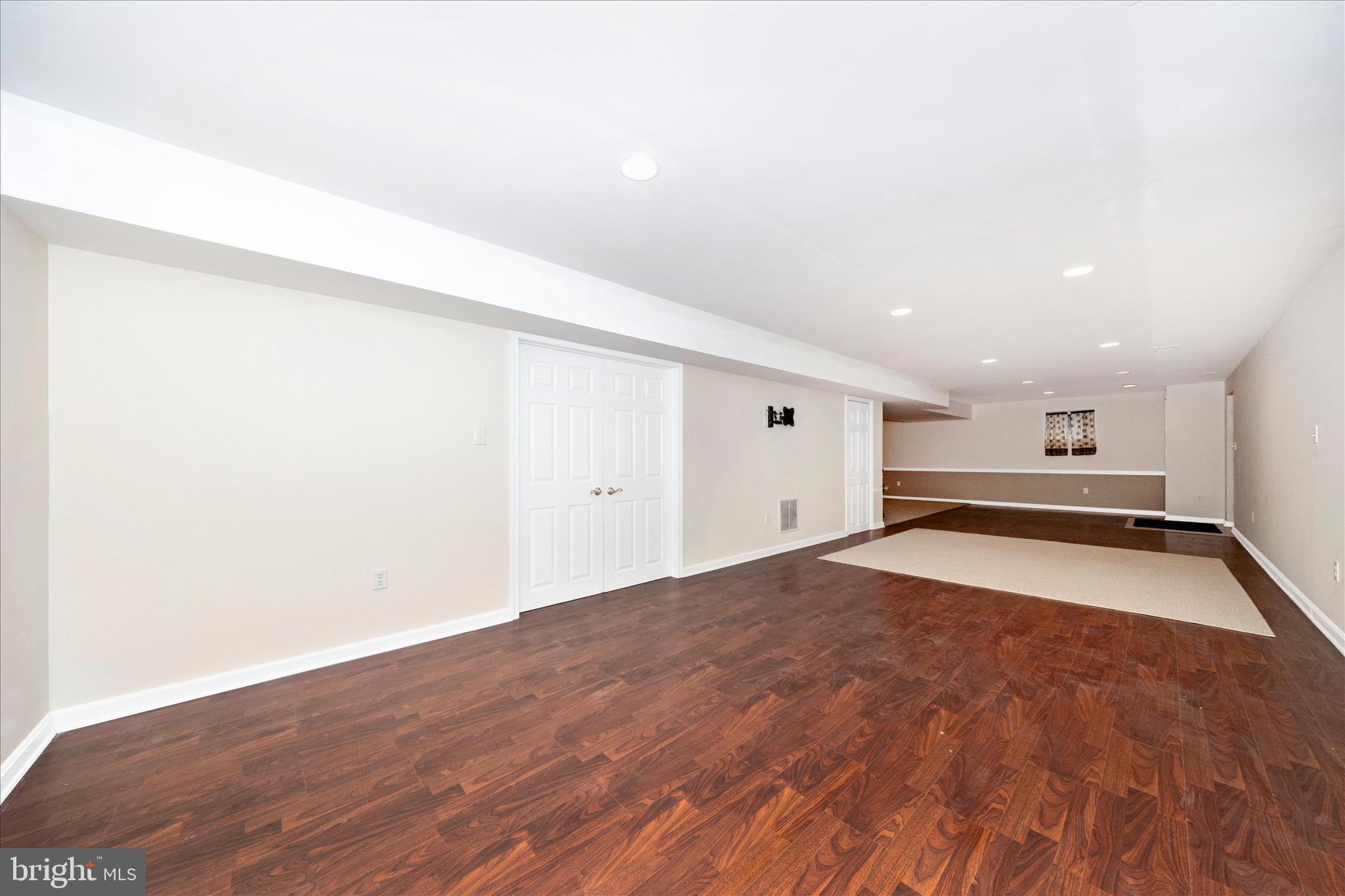COLONIAL PARK EAST - Residential