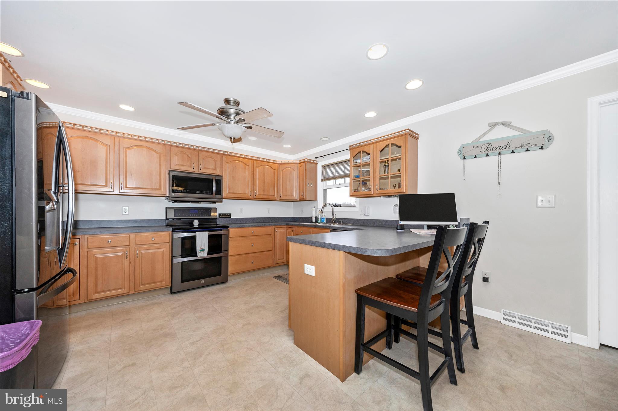 COLONIAL PARK EAST - Residential